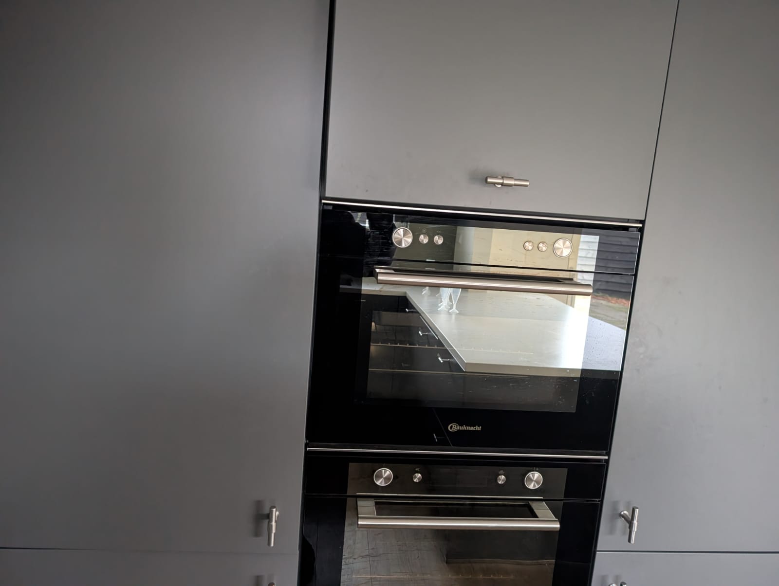 03124 - Grijze schiereiland keuken