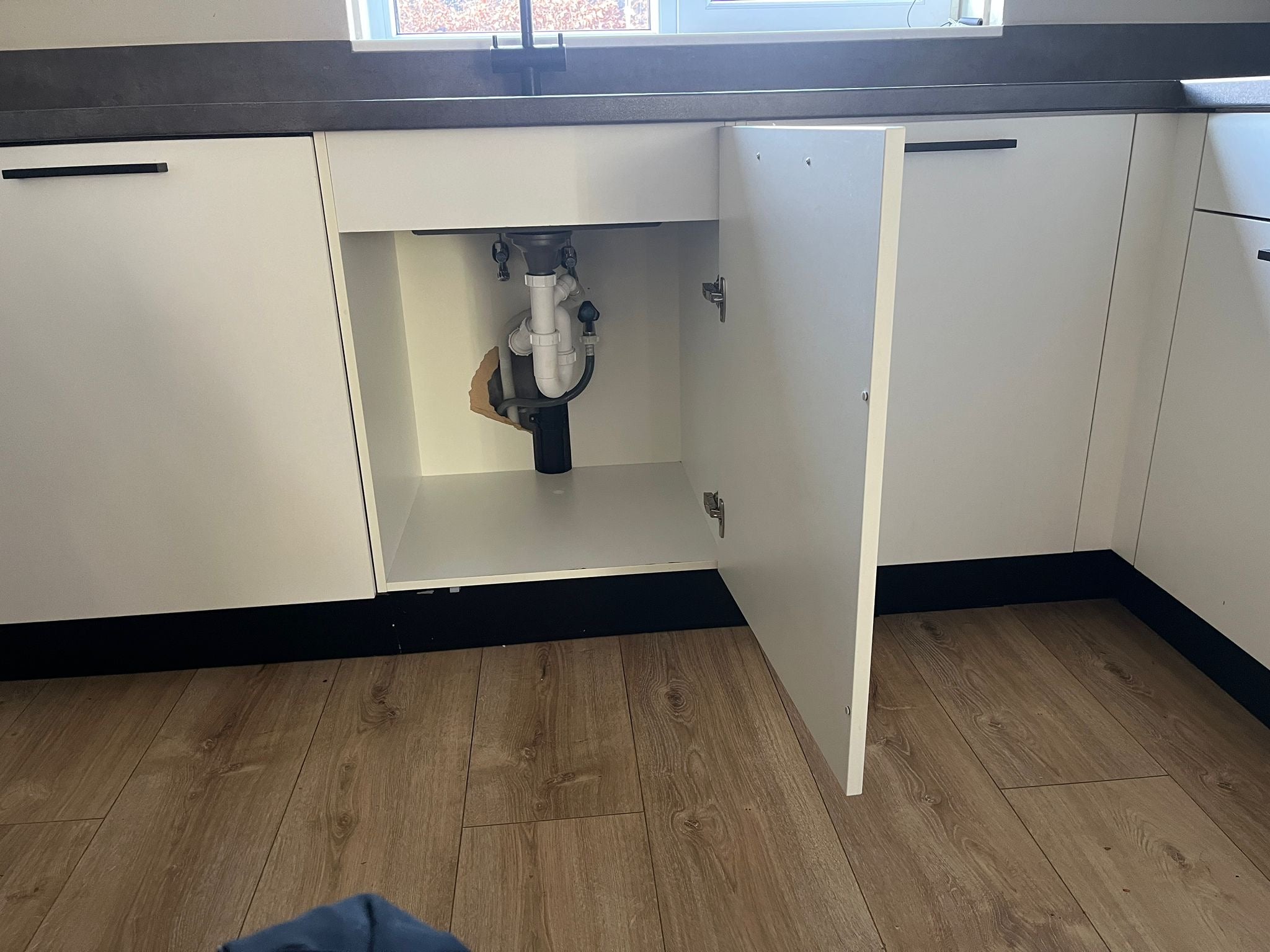 03184 - Witte hoekkeuken