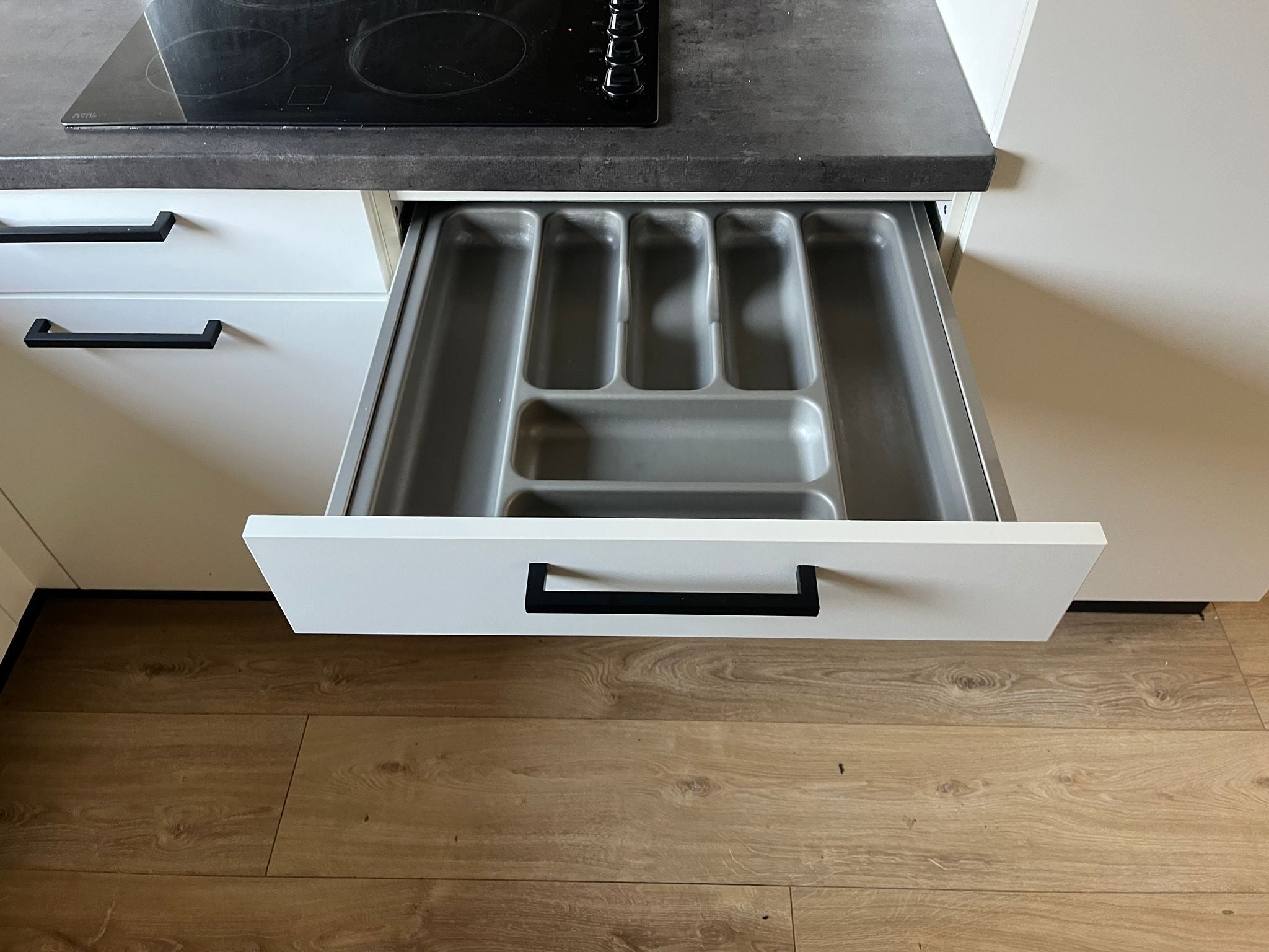 03184 - Witte hoekkeuken