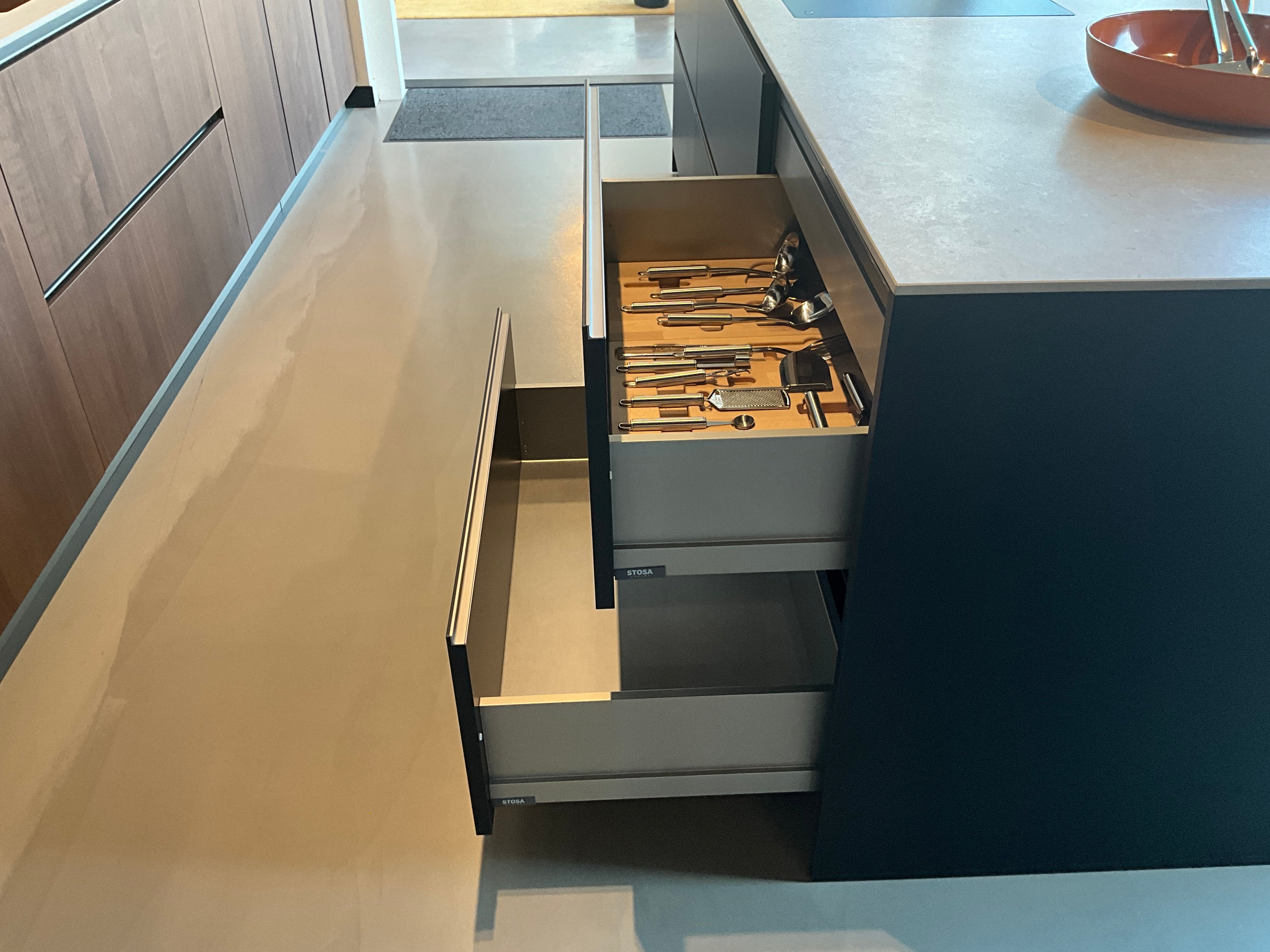 02461 - Moderne eilandkeuken