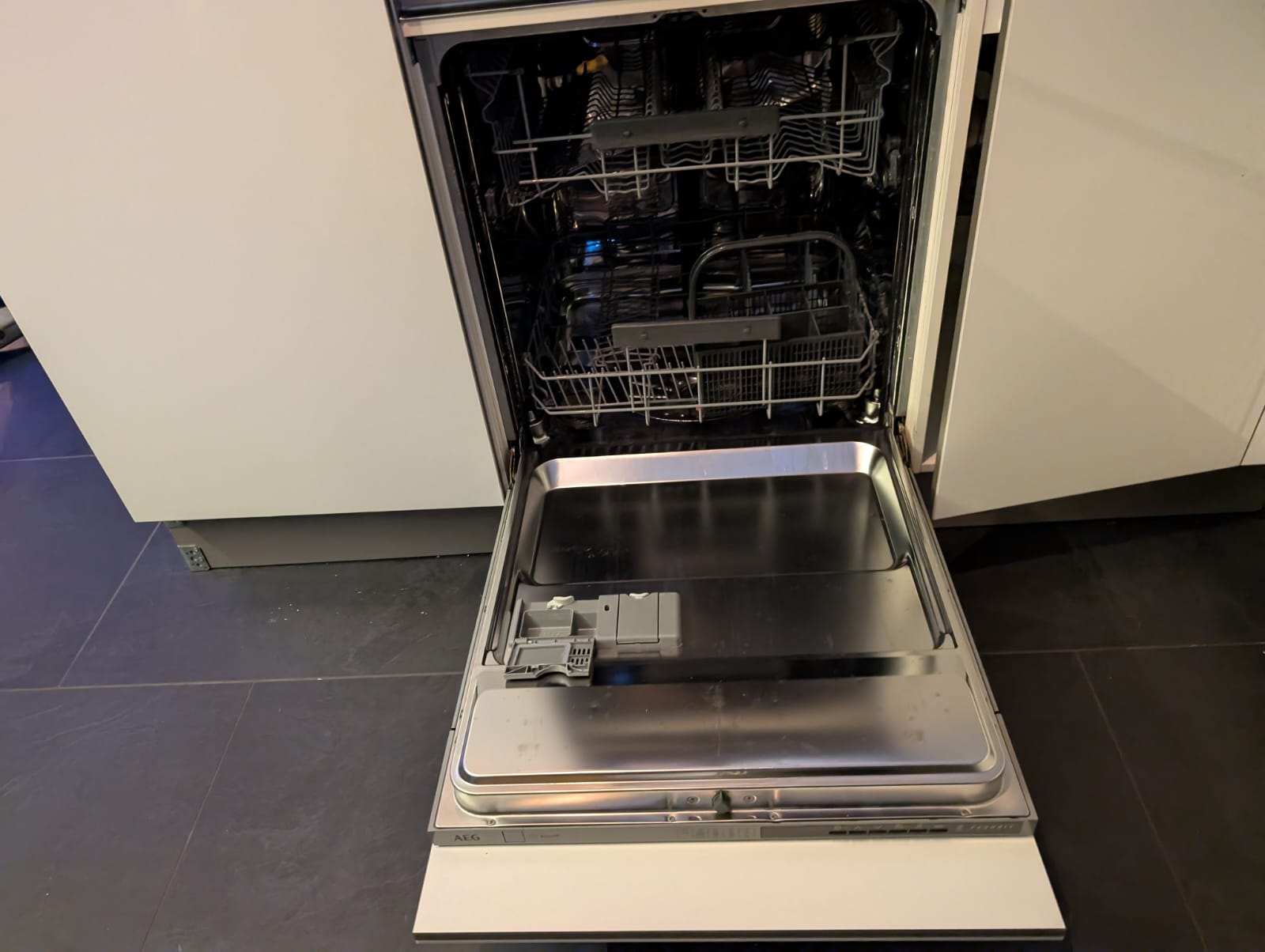 03120 - Moderne witte hoekkeuken