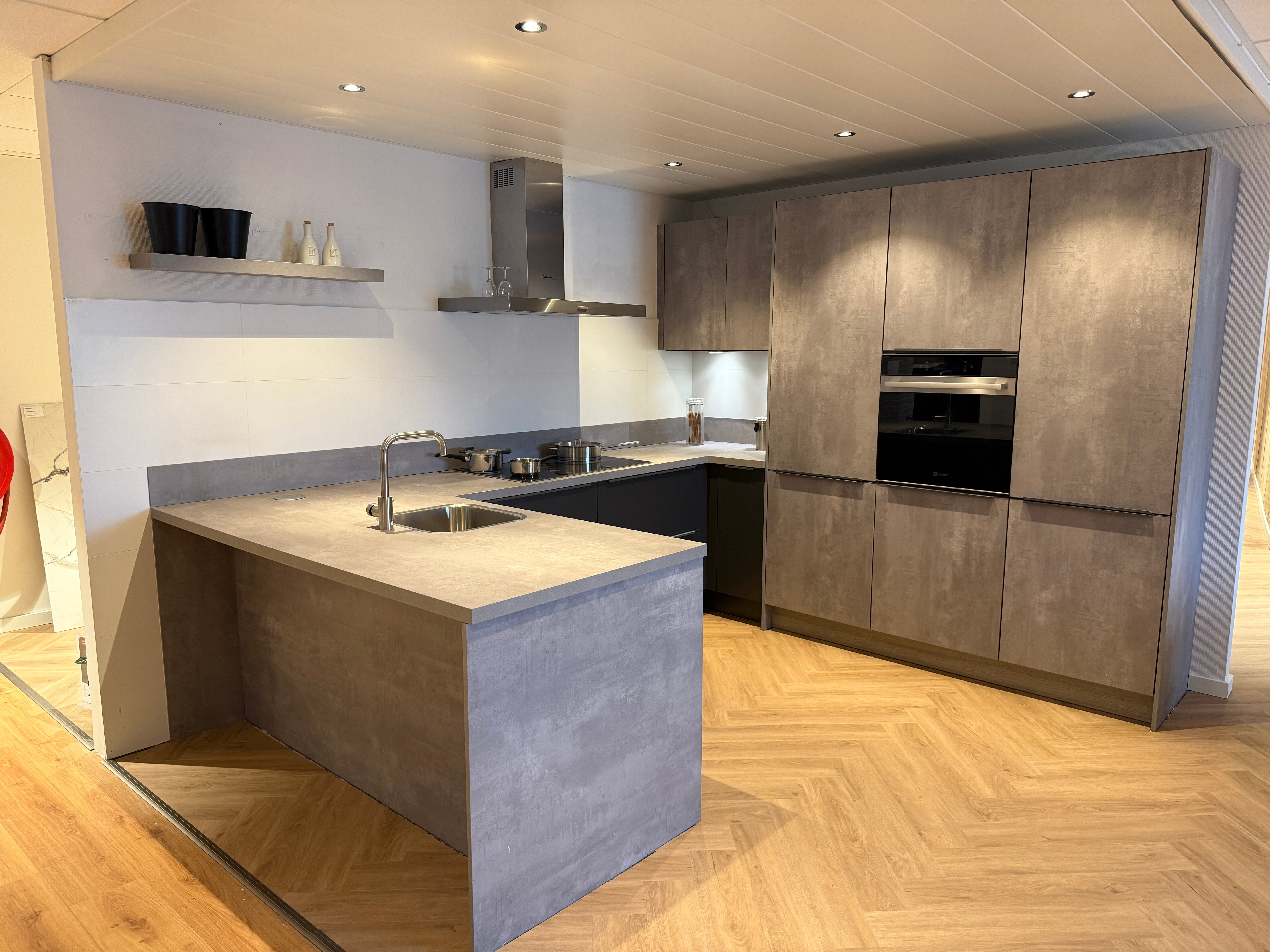 04035 - Betonlook U keuken
