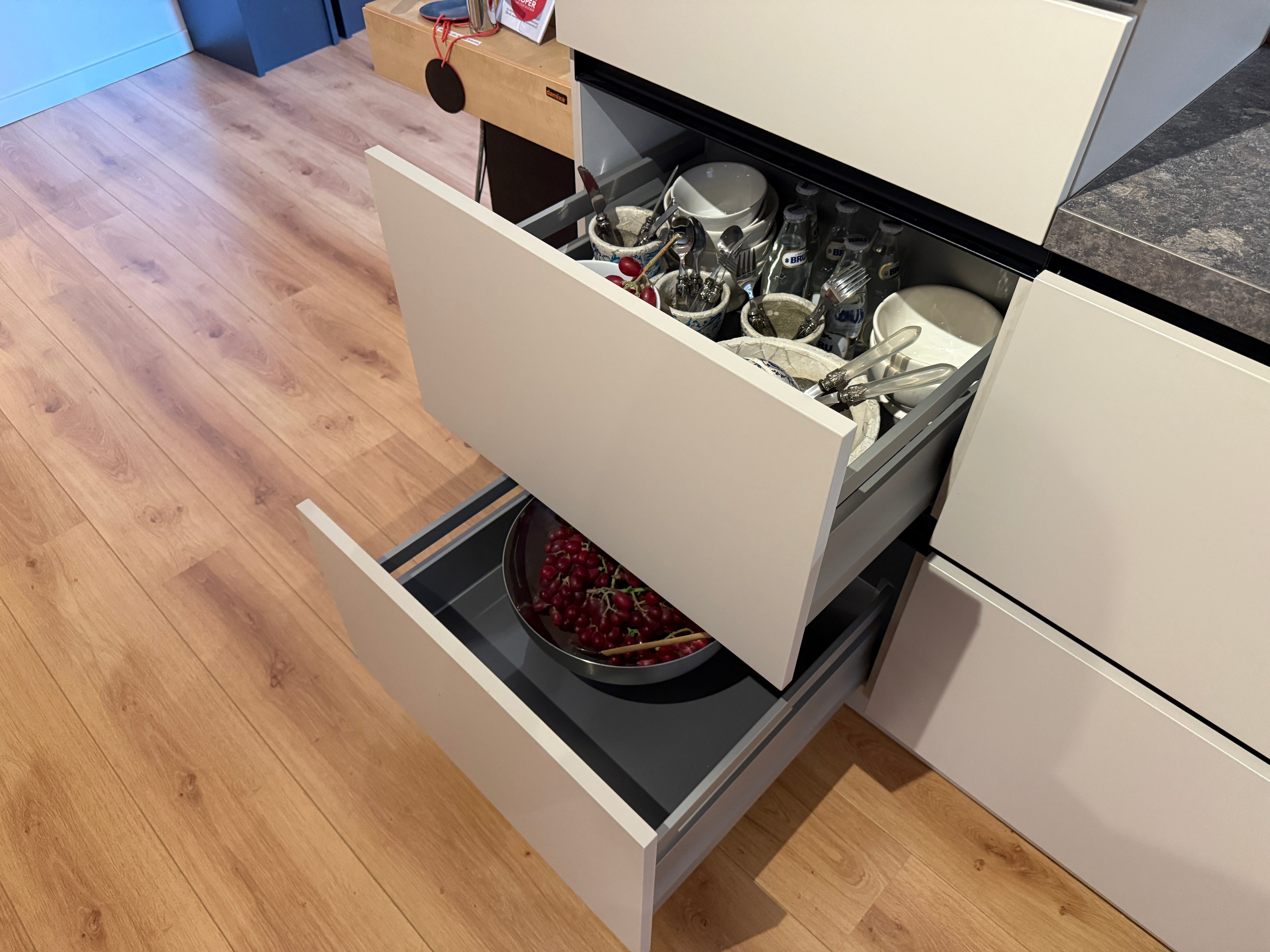 04039 - Moderne hoekkeuken
