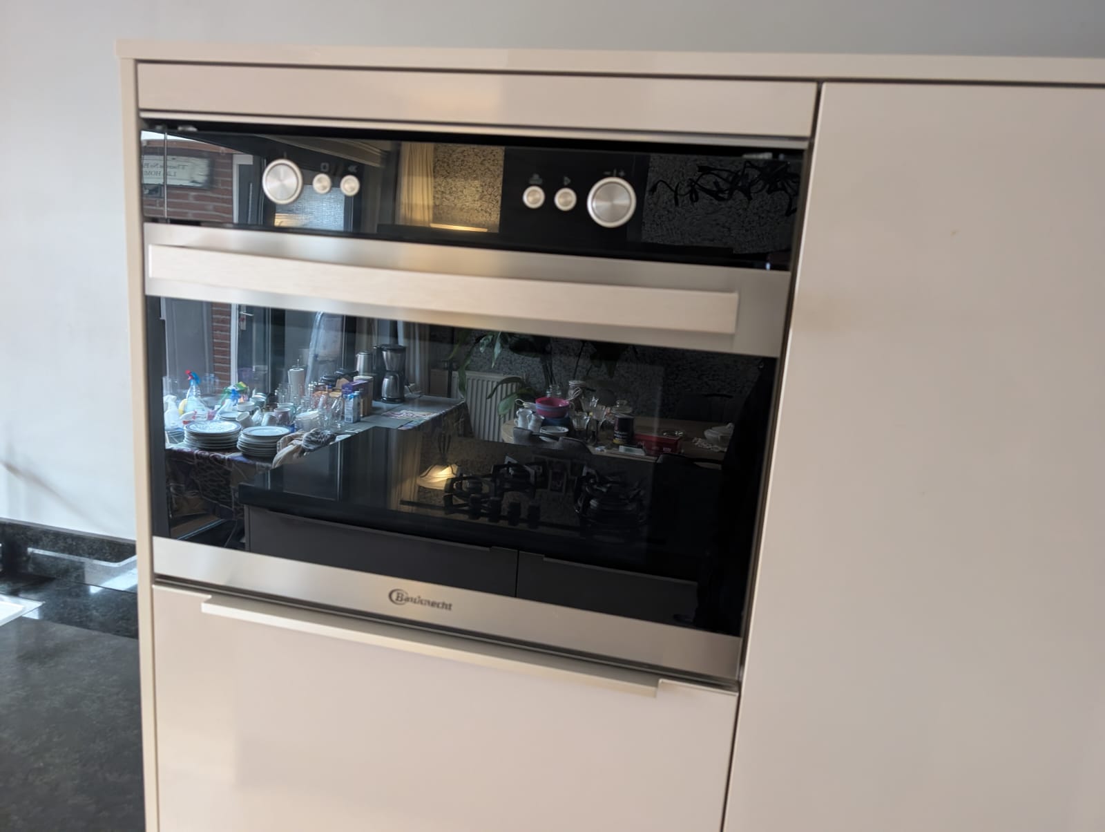 03547 - Licht grijze eilandkeuken