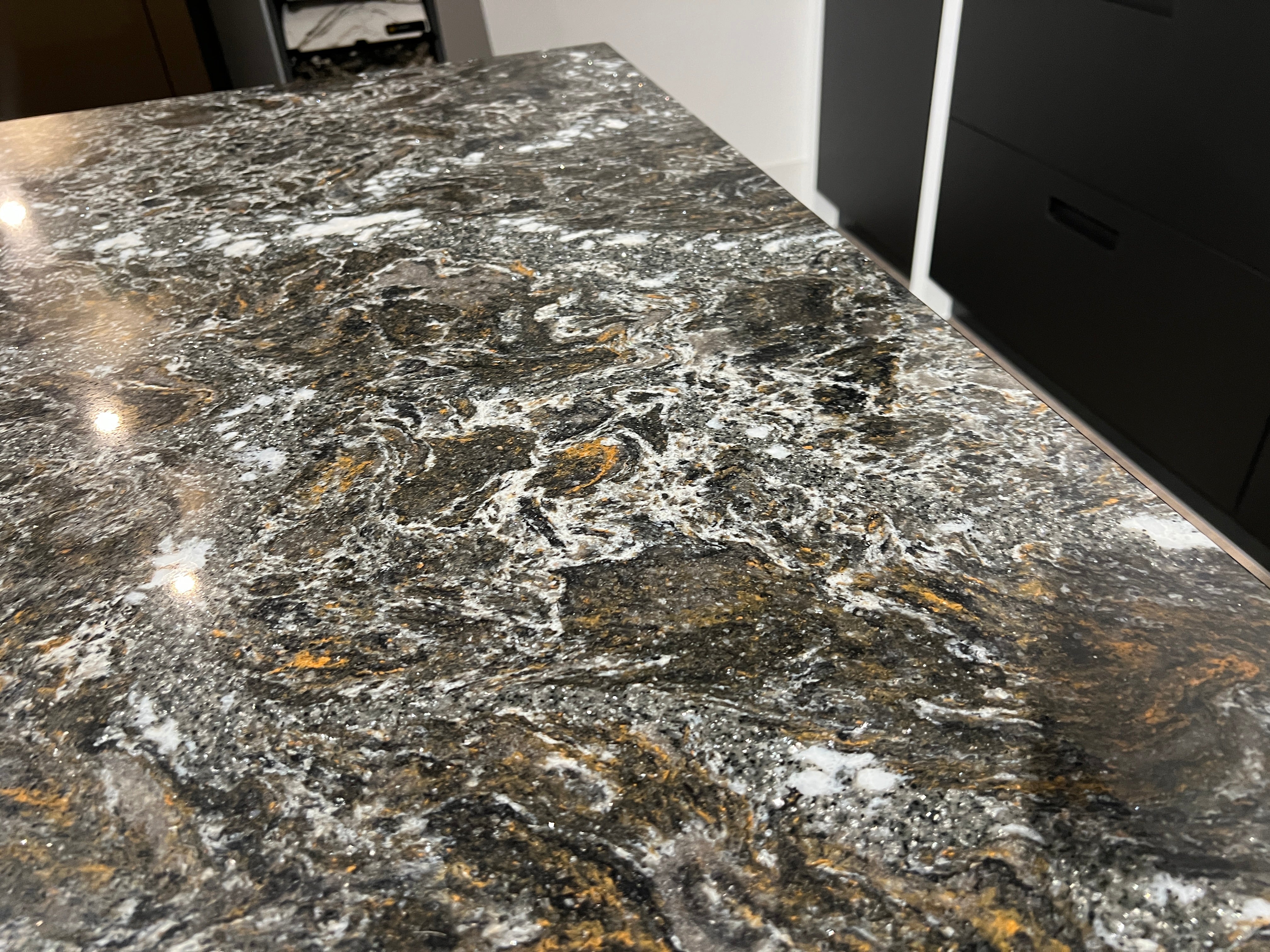 03753 - Exclusieve eilandkeuken met Miele apparatuur