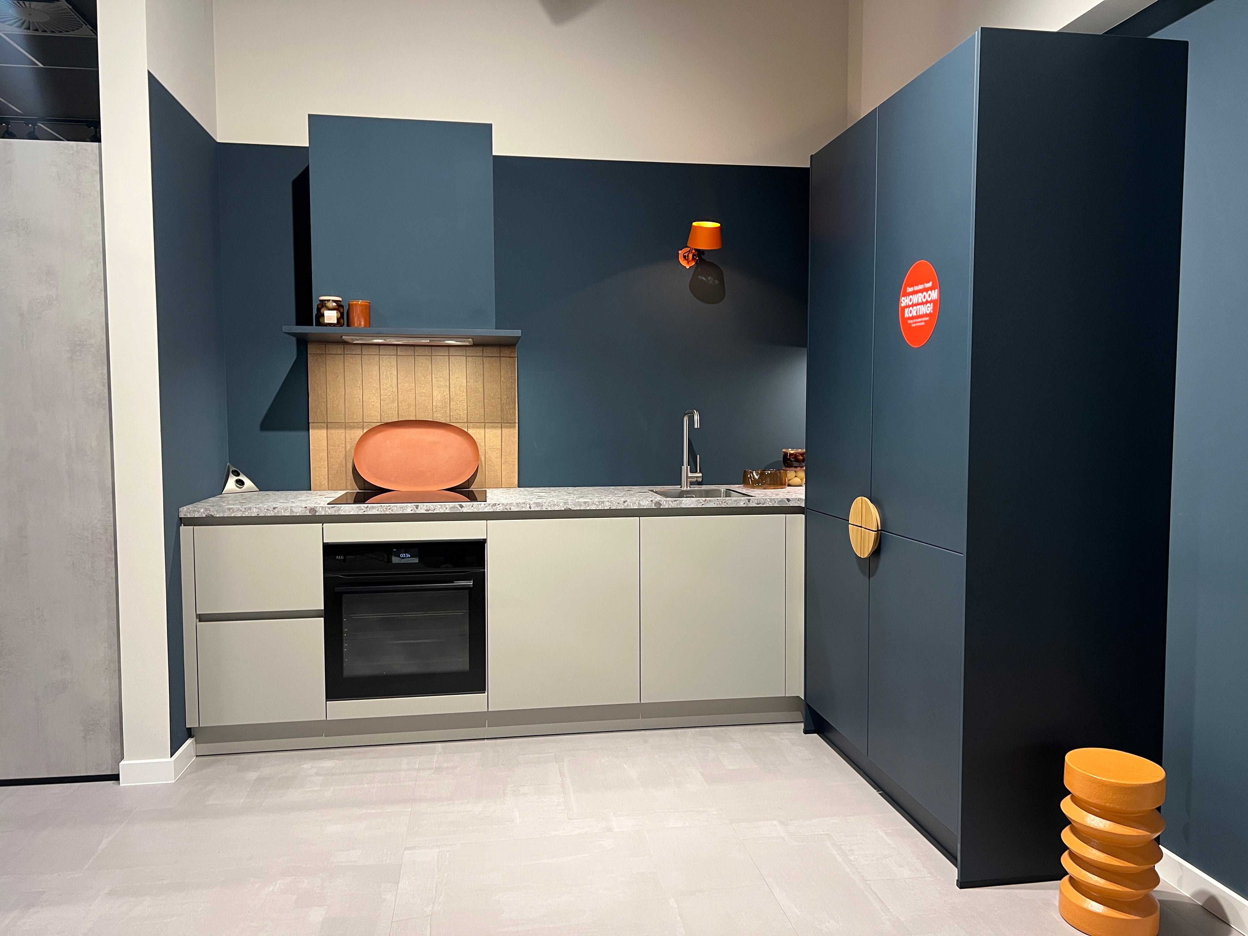 03783 - Moderne hoekkeuken