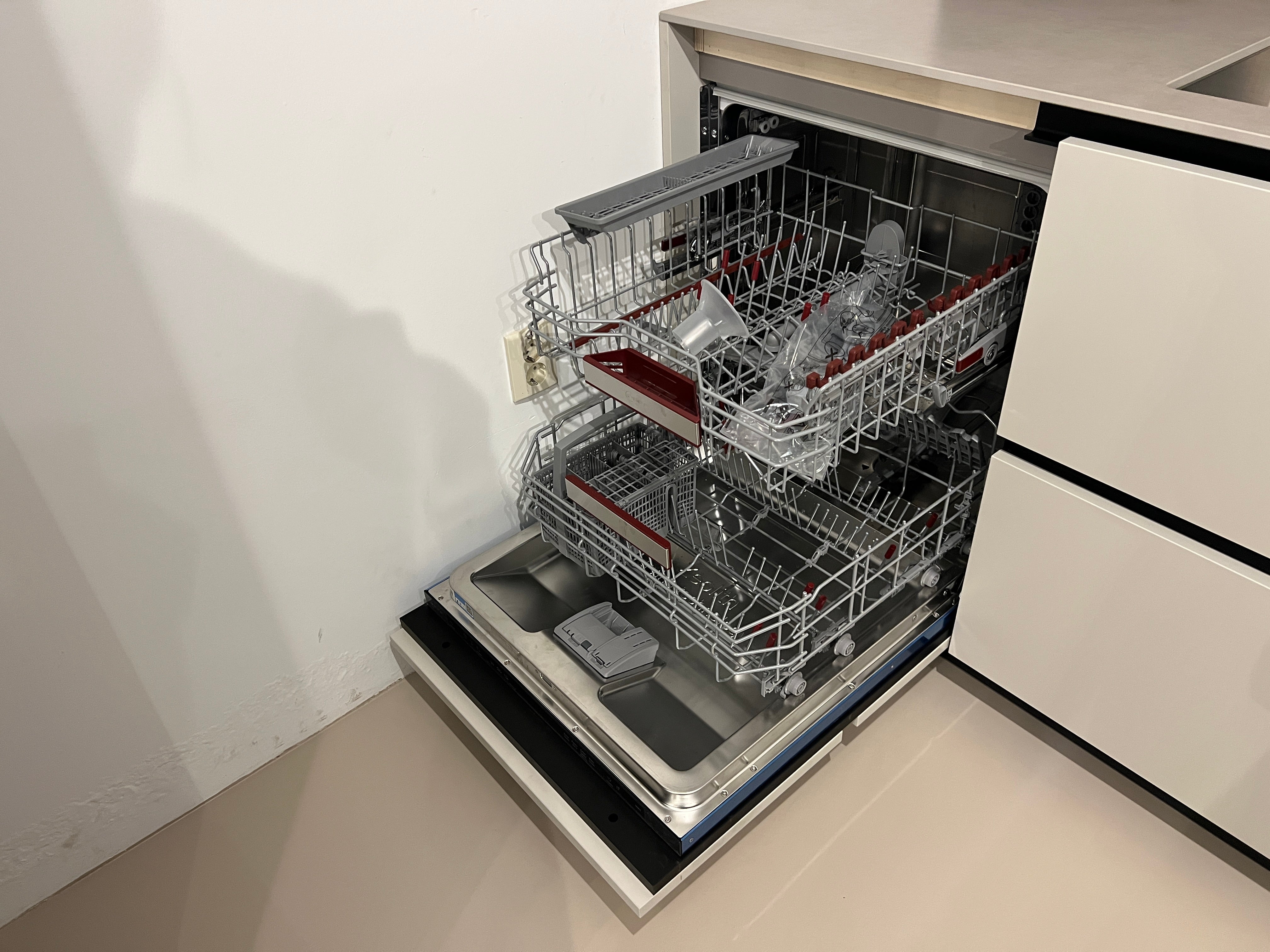 02485 - Strak rechte keuken