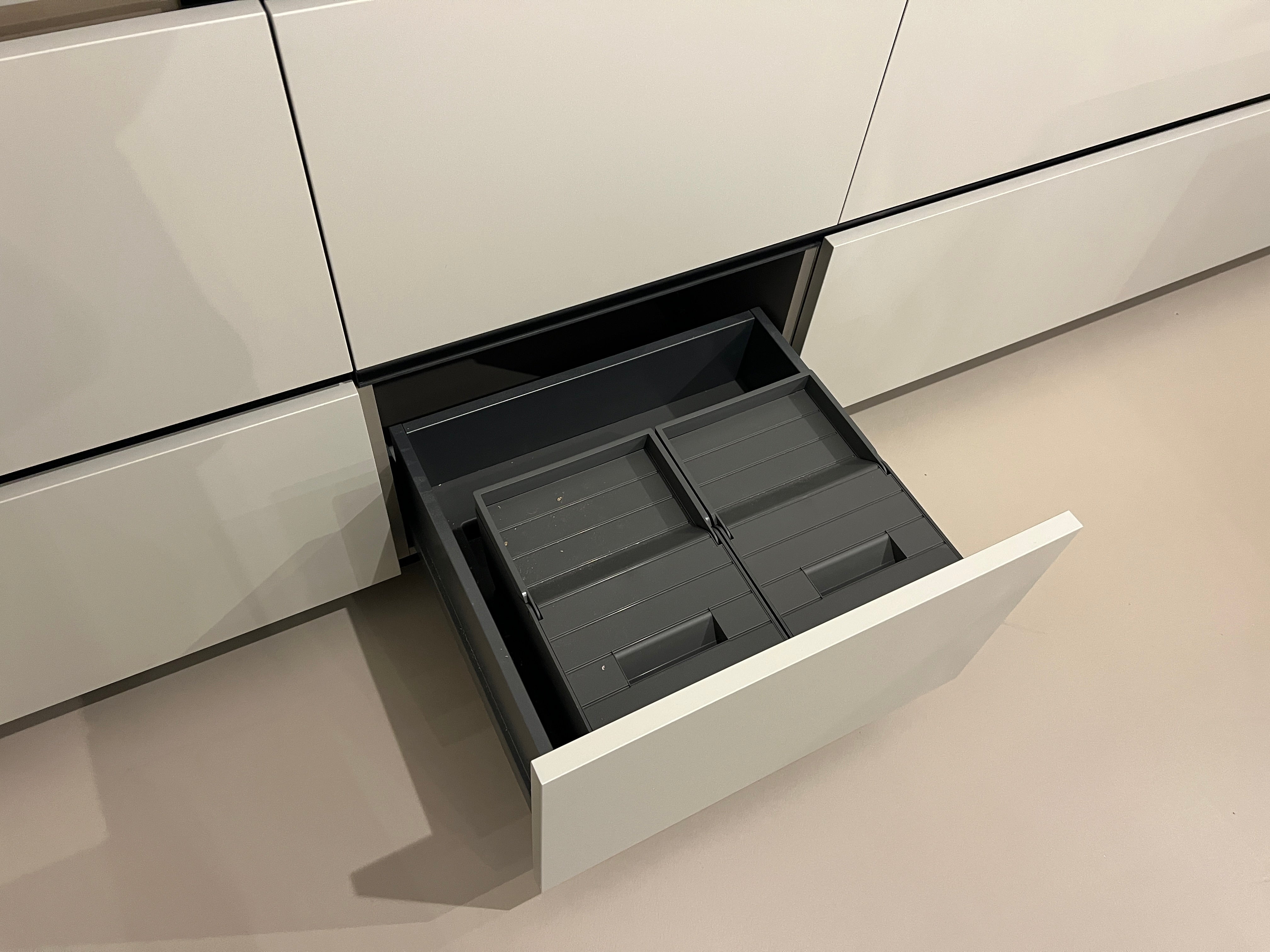 02485 - Strak rechte keuken