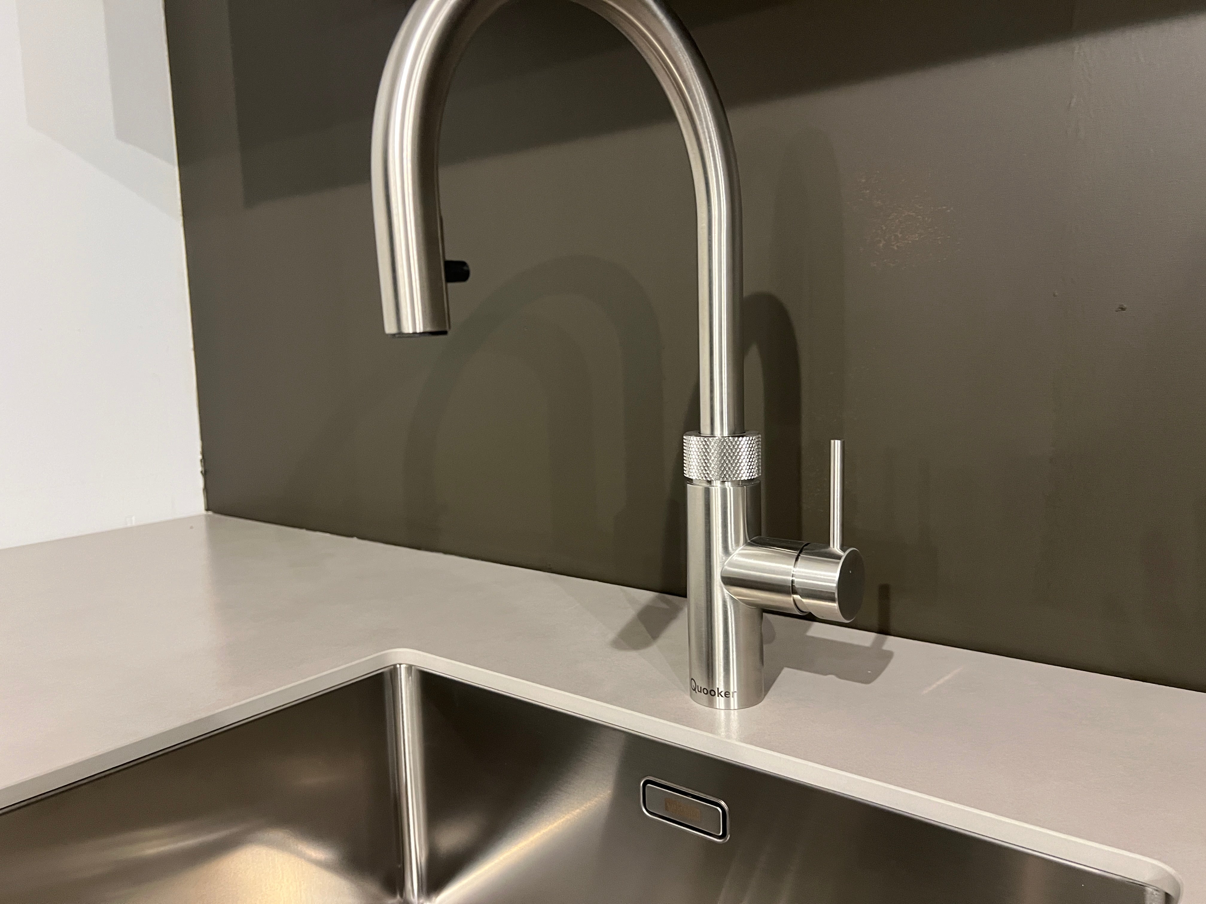 02485 - Strak rechte keuken