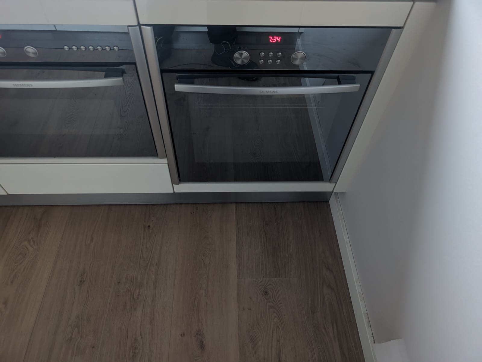 03367 - Witte greeploze keuken