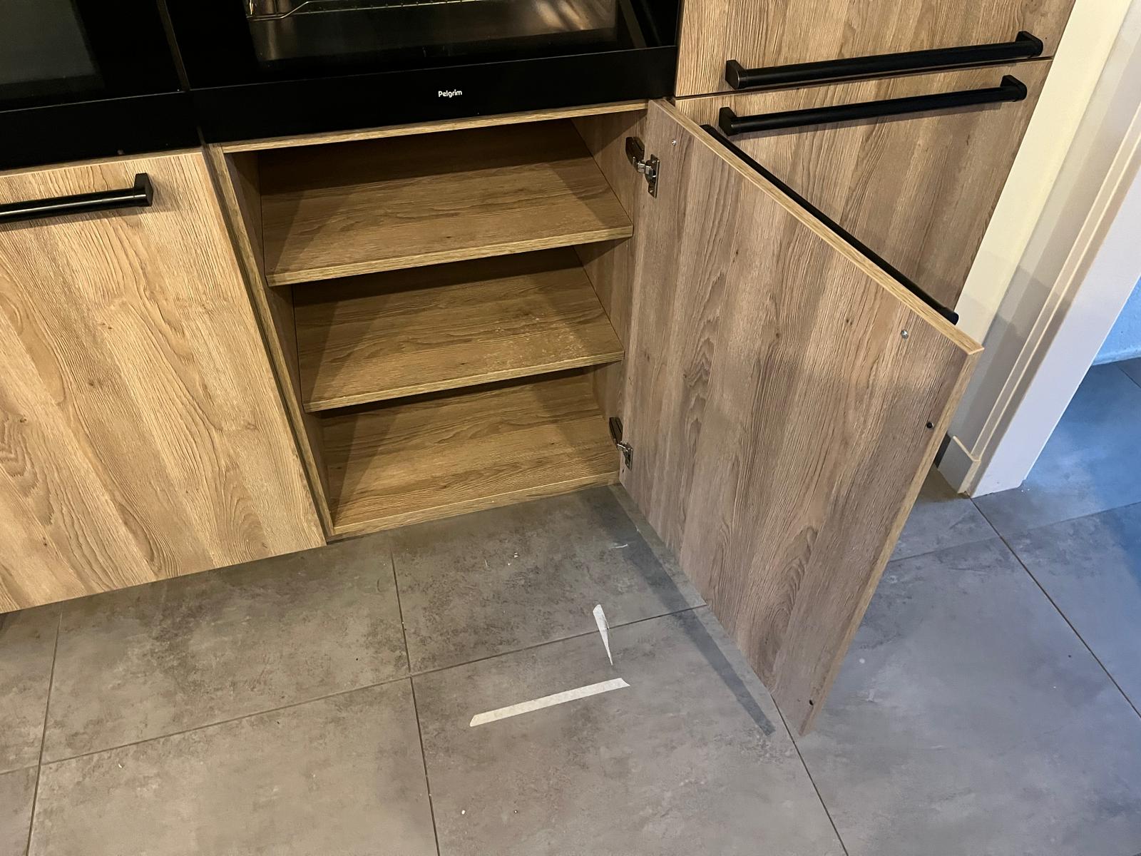 03204 - Bardolino rechte keuken