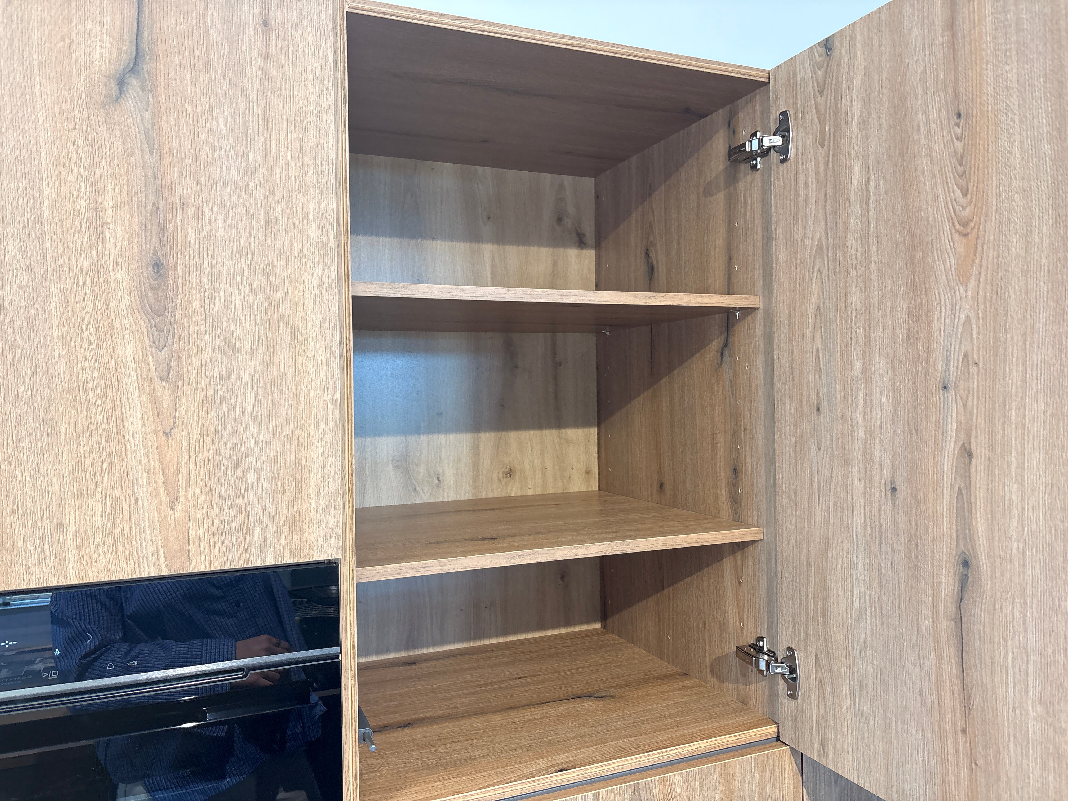 04551 - Eilandkeuken met bar blad