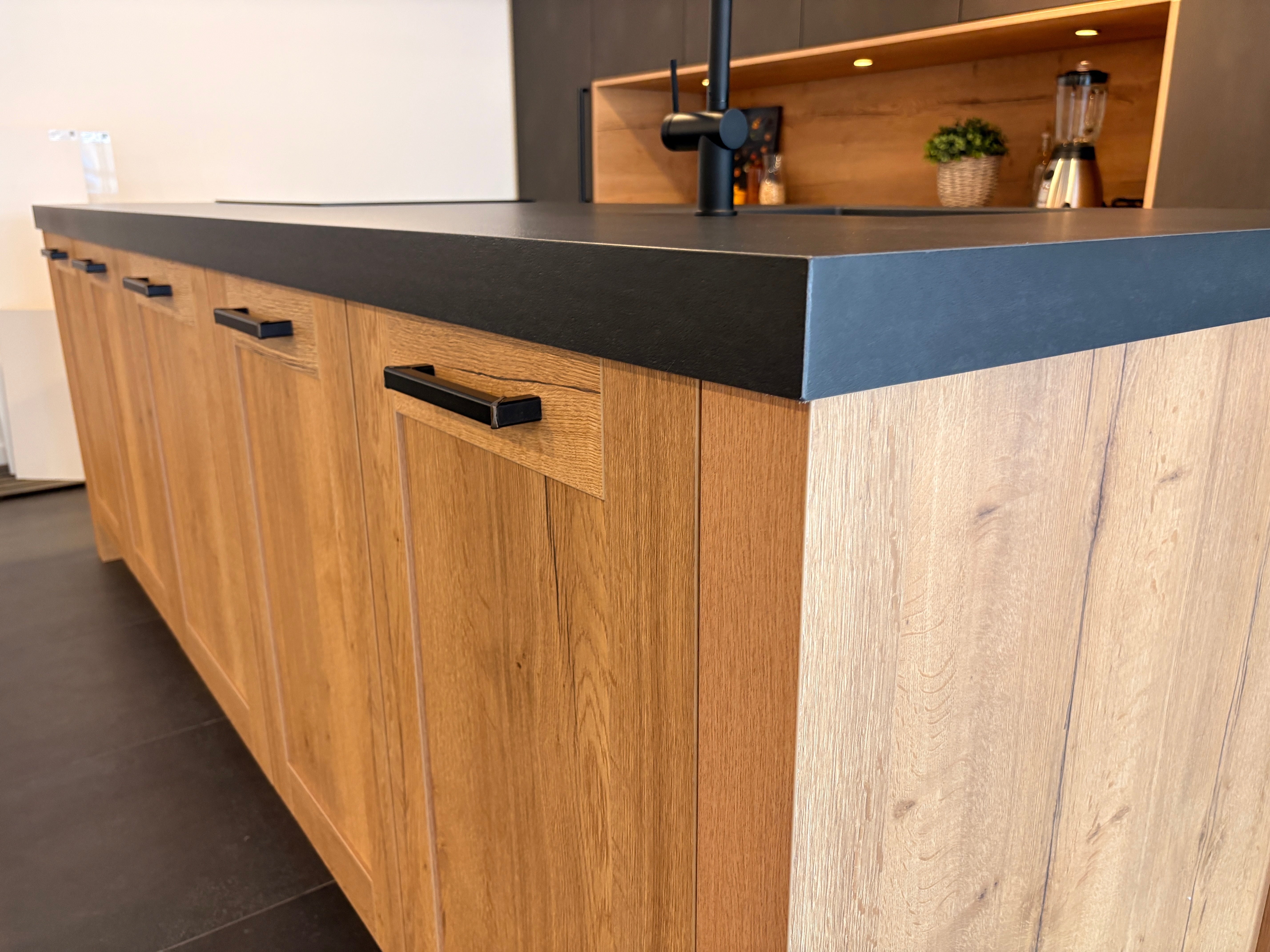 04653 - Modern/landelijke eillandkeuken