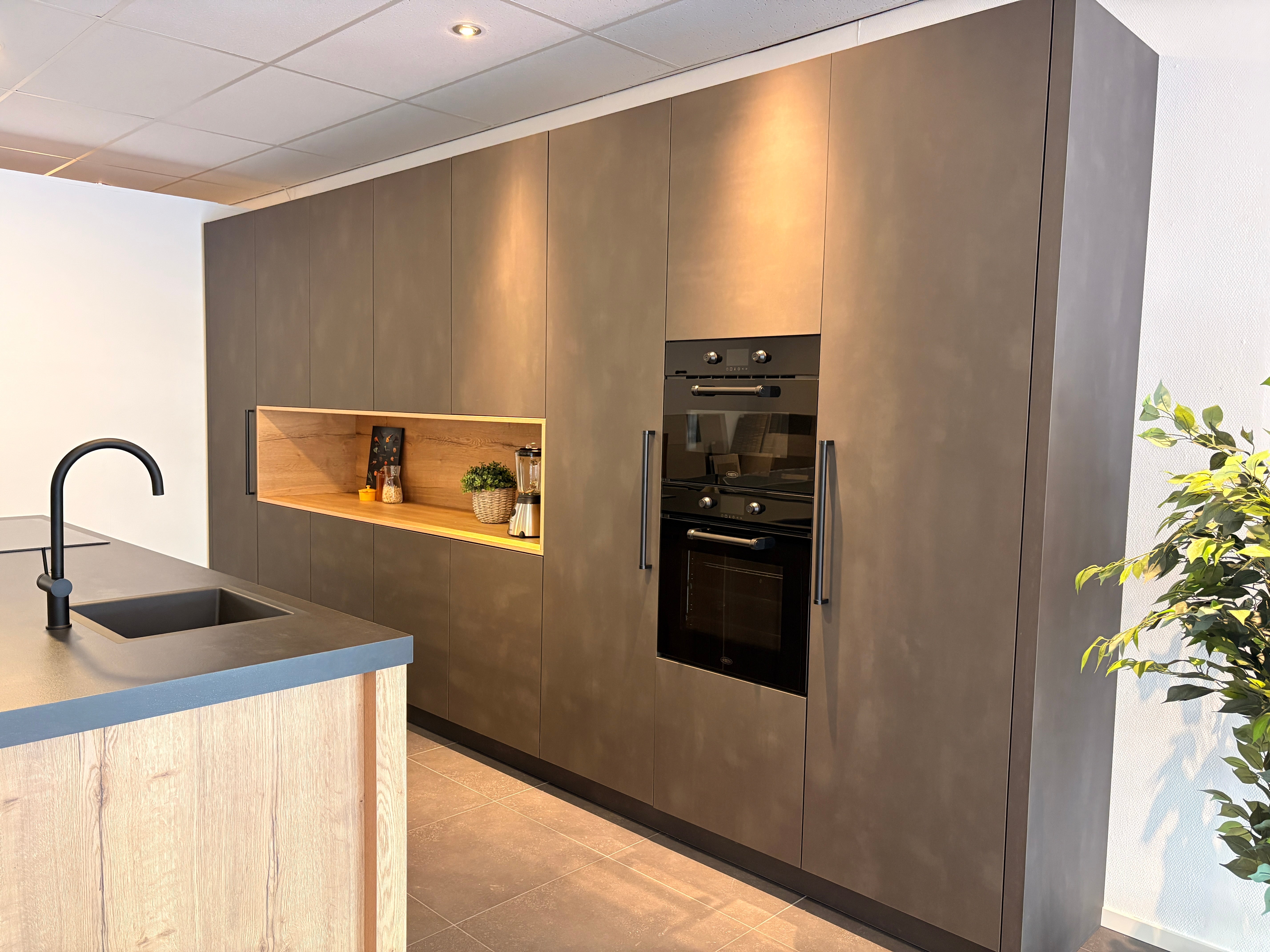 04653 - Modern/landelijke eillandkeuken