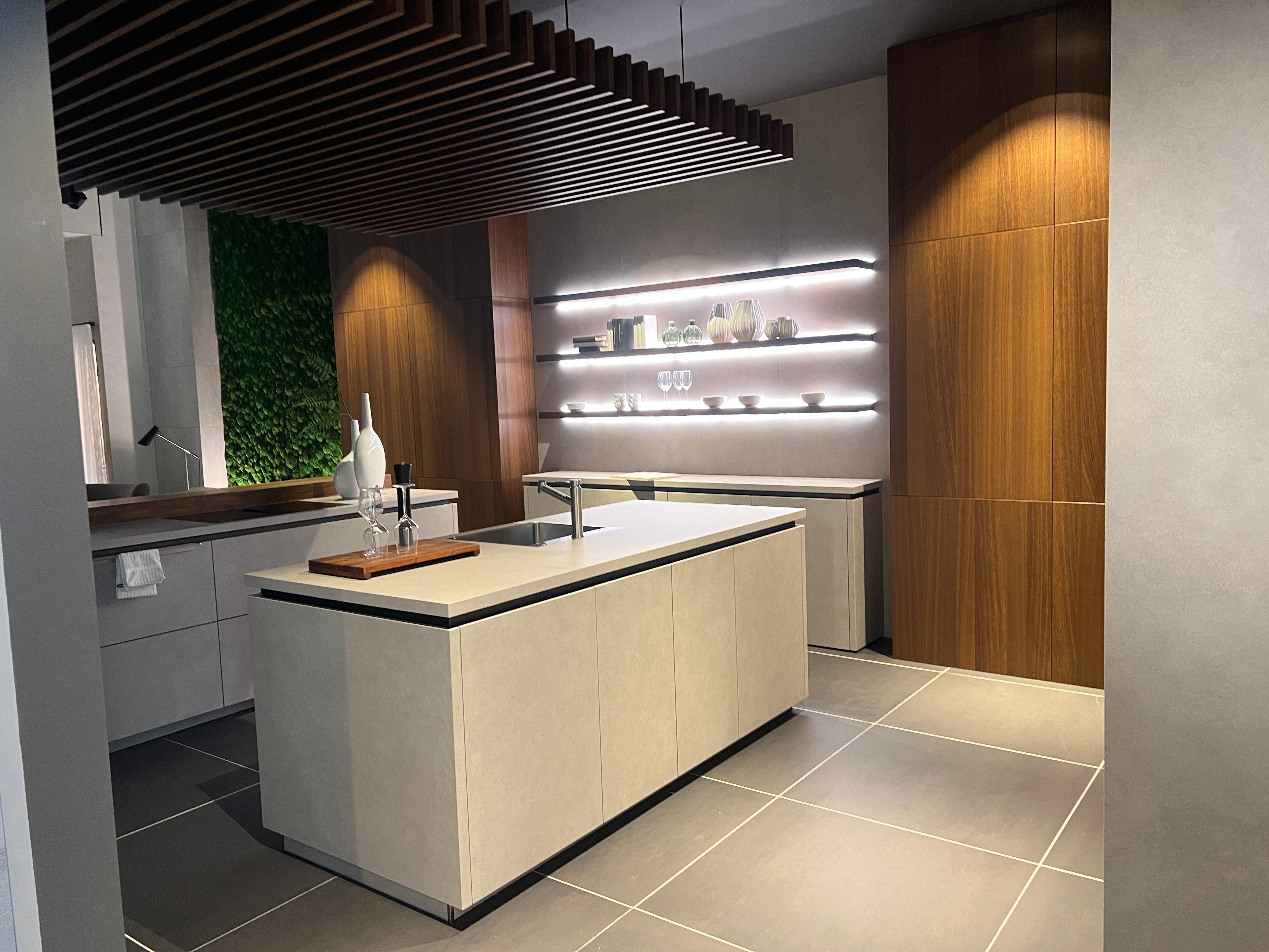 04731 - Luxe keuken met dubbel eiland