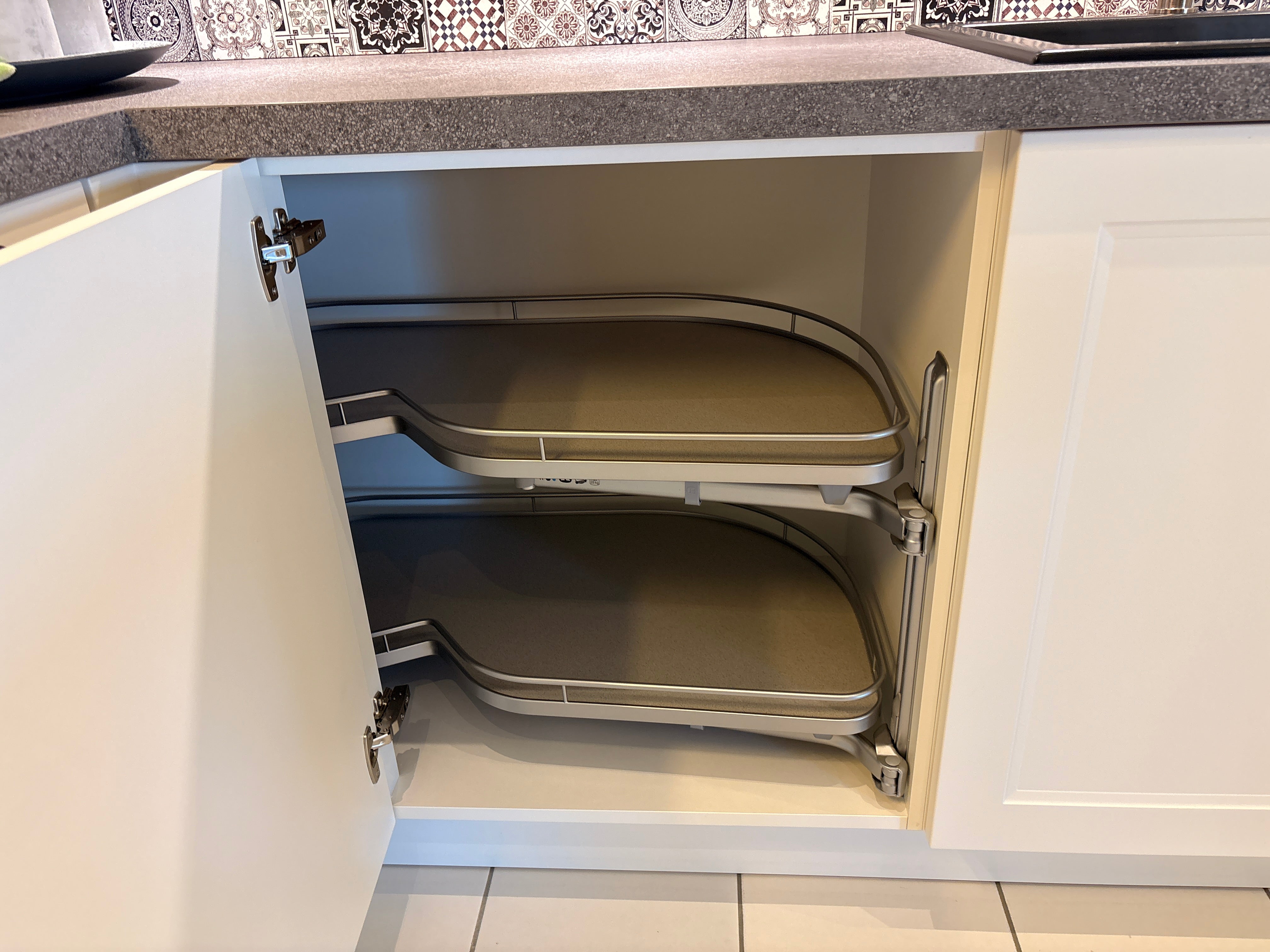 04341 - Landelijke hoekkeuken met bar