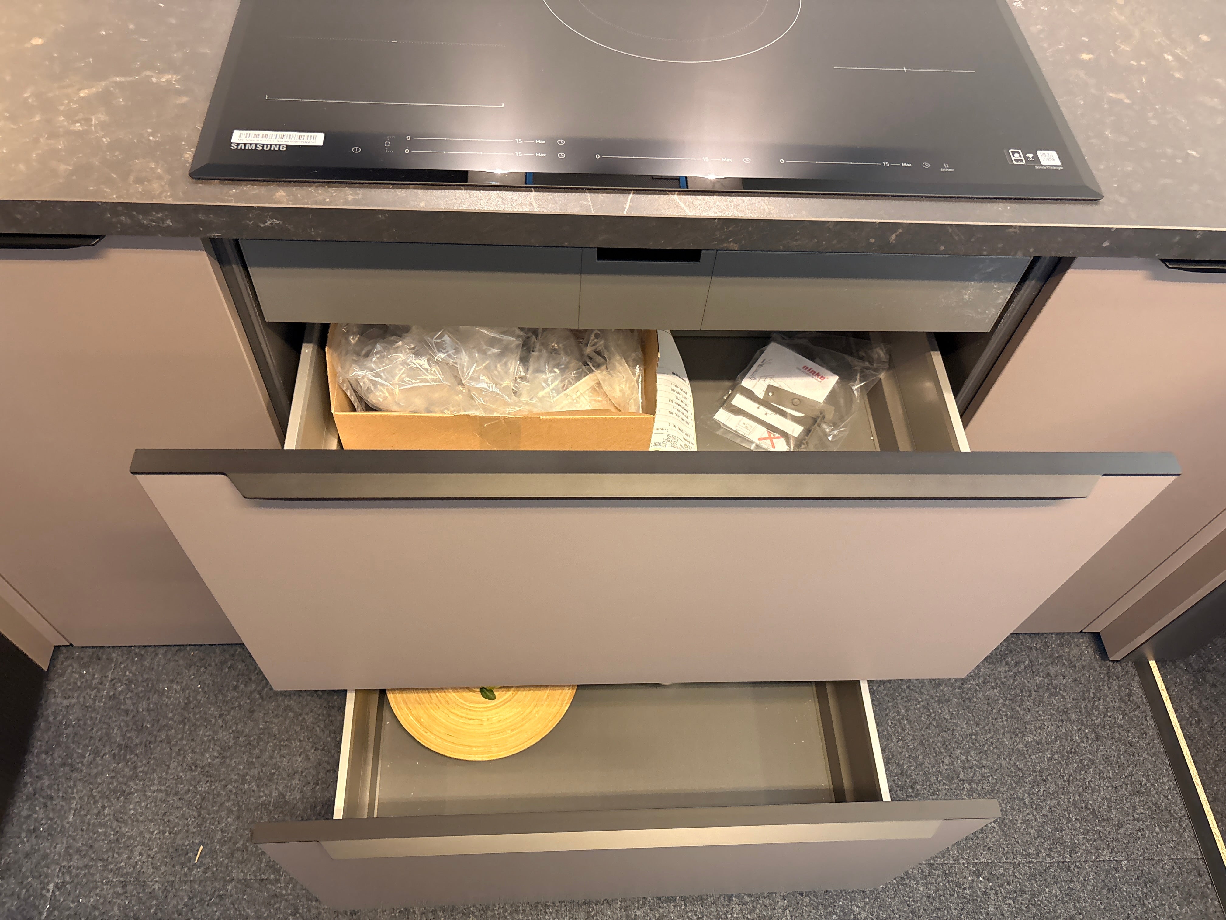 04589 - Moderne U-keuken