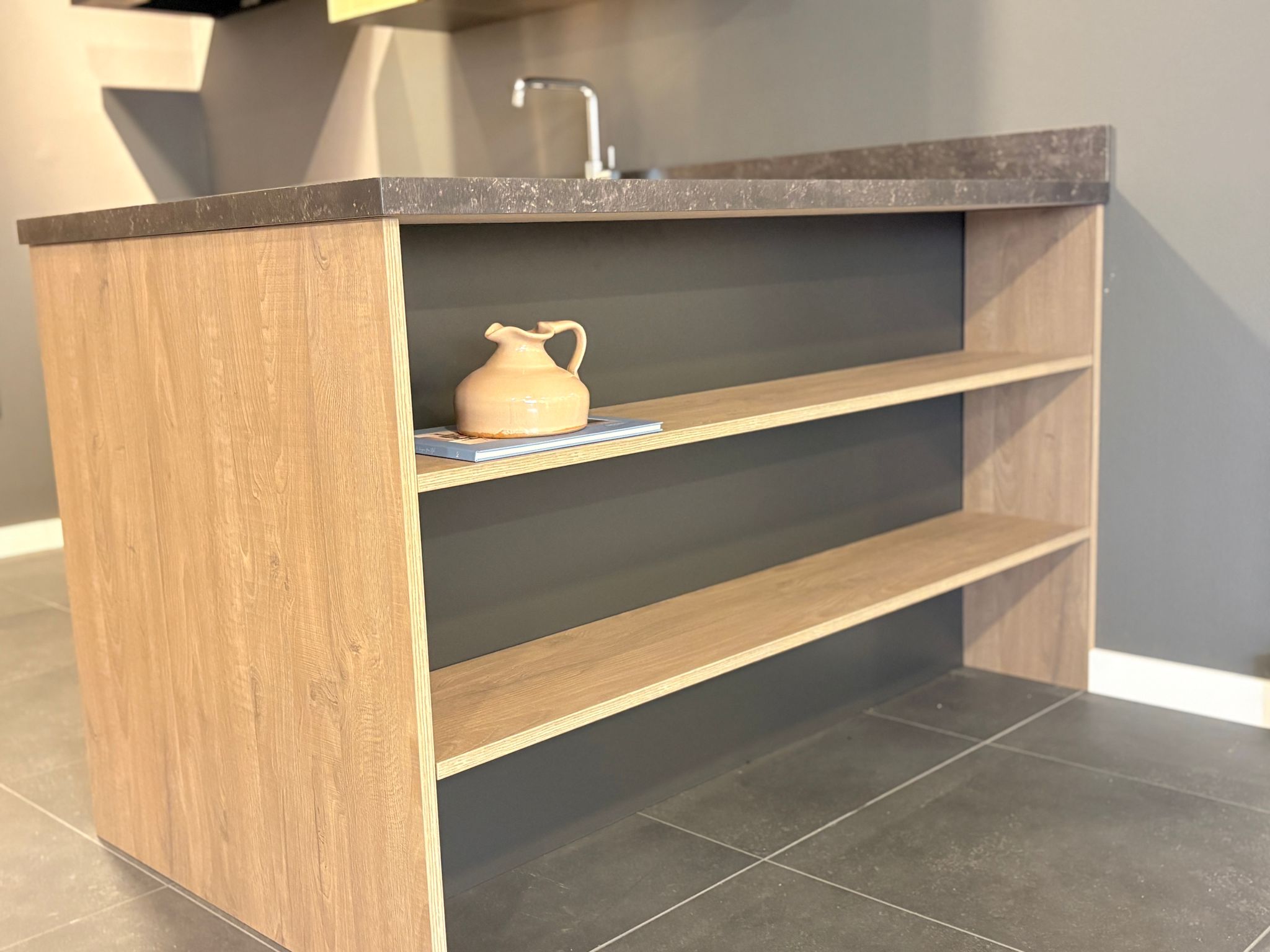 04649 - Houtlook schiereiland keuken