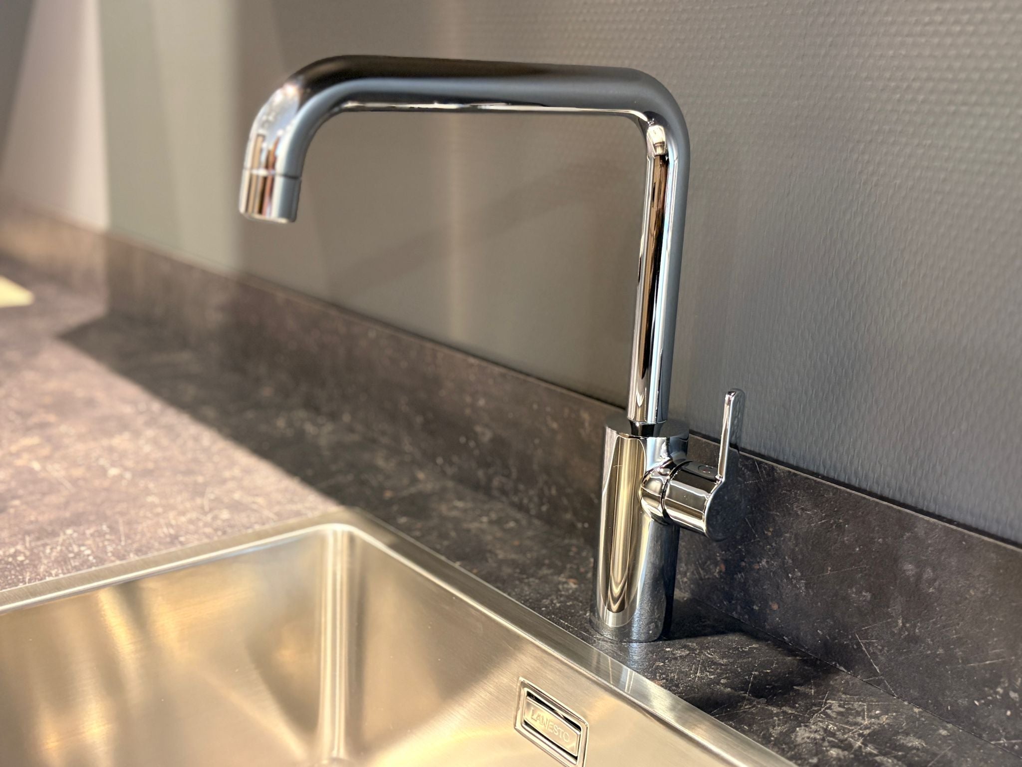 04649 - Houtlook schiereiland keuken