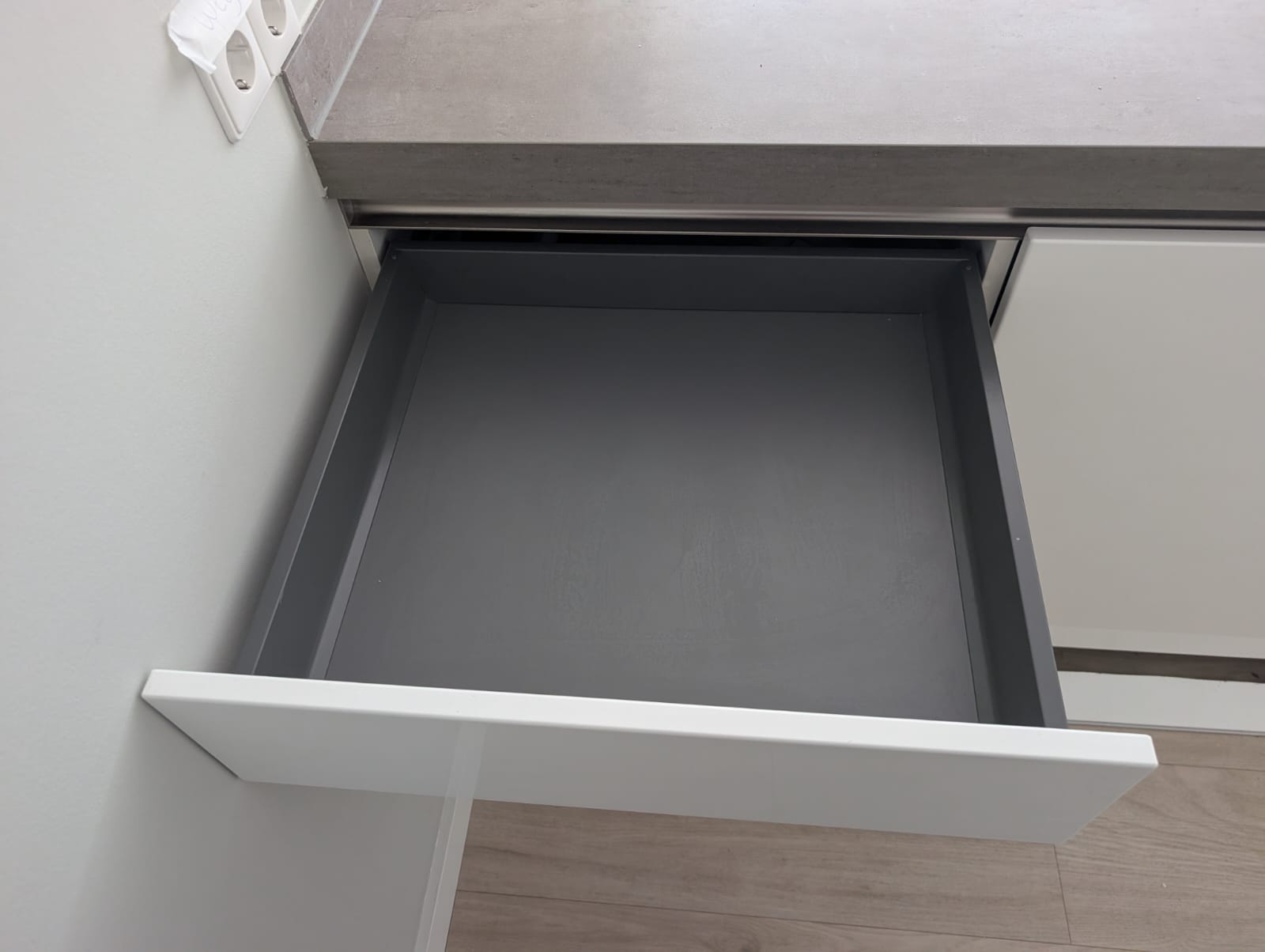 04325 - Witte schiereiland keuken van Schmidt