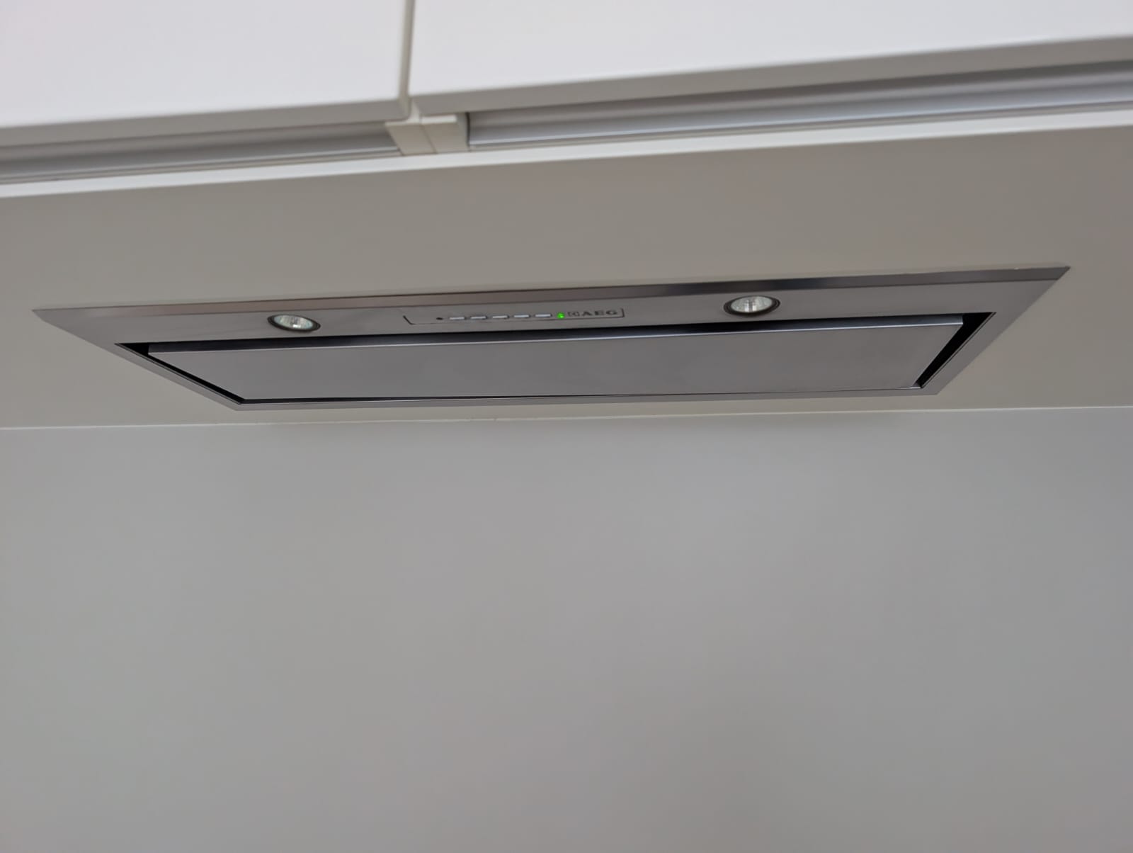 04325 - Witte schiereiland keuken van Schmidt