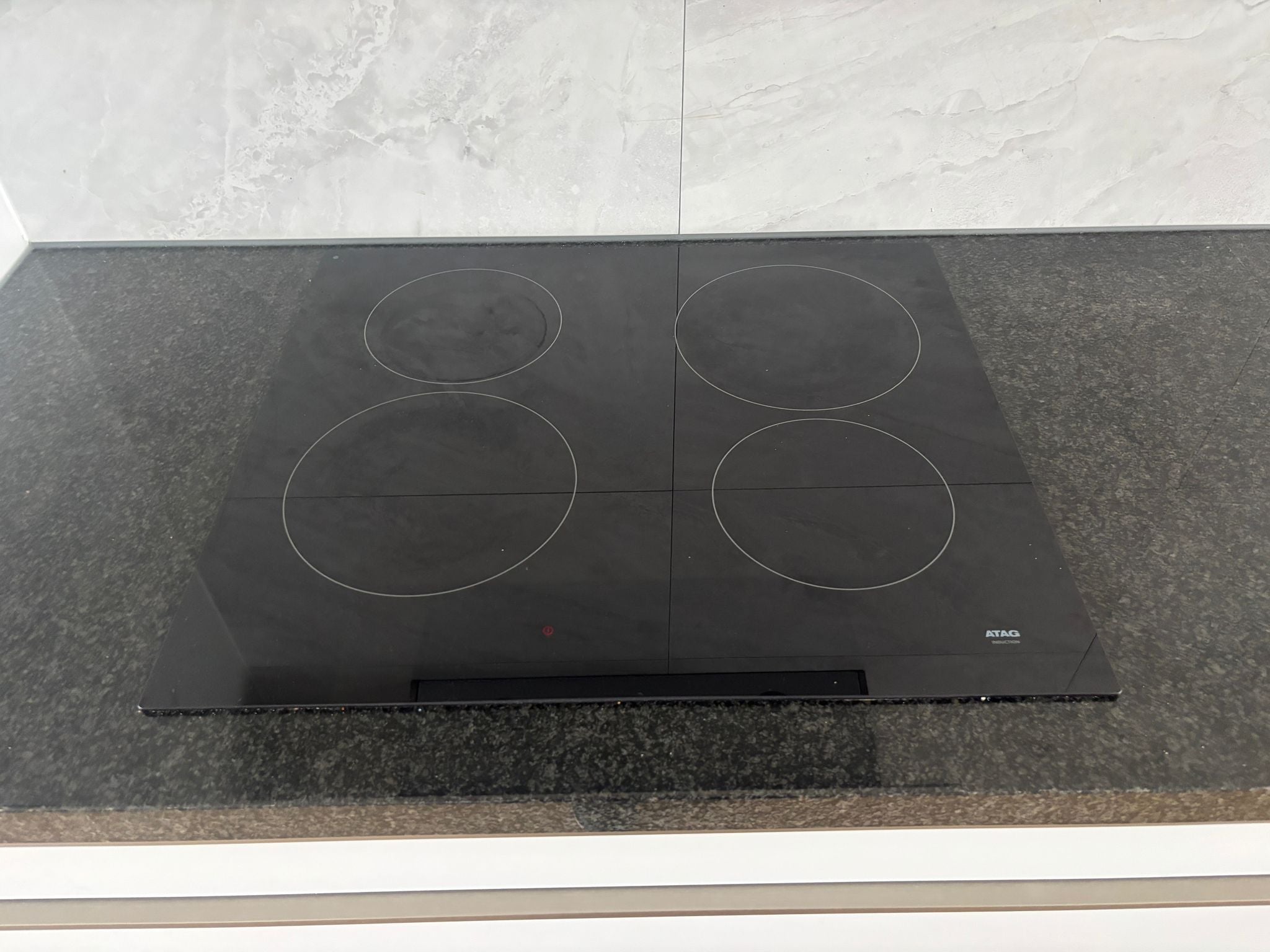 03997 - Witte parallel keuken