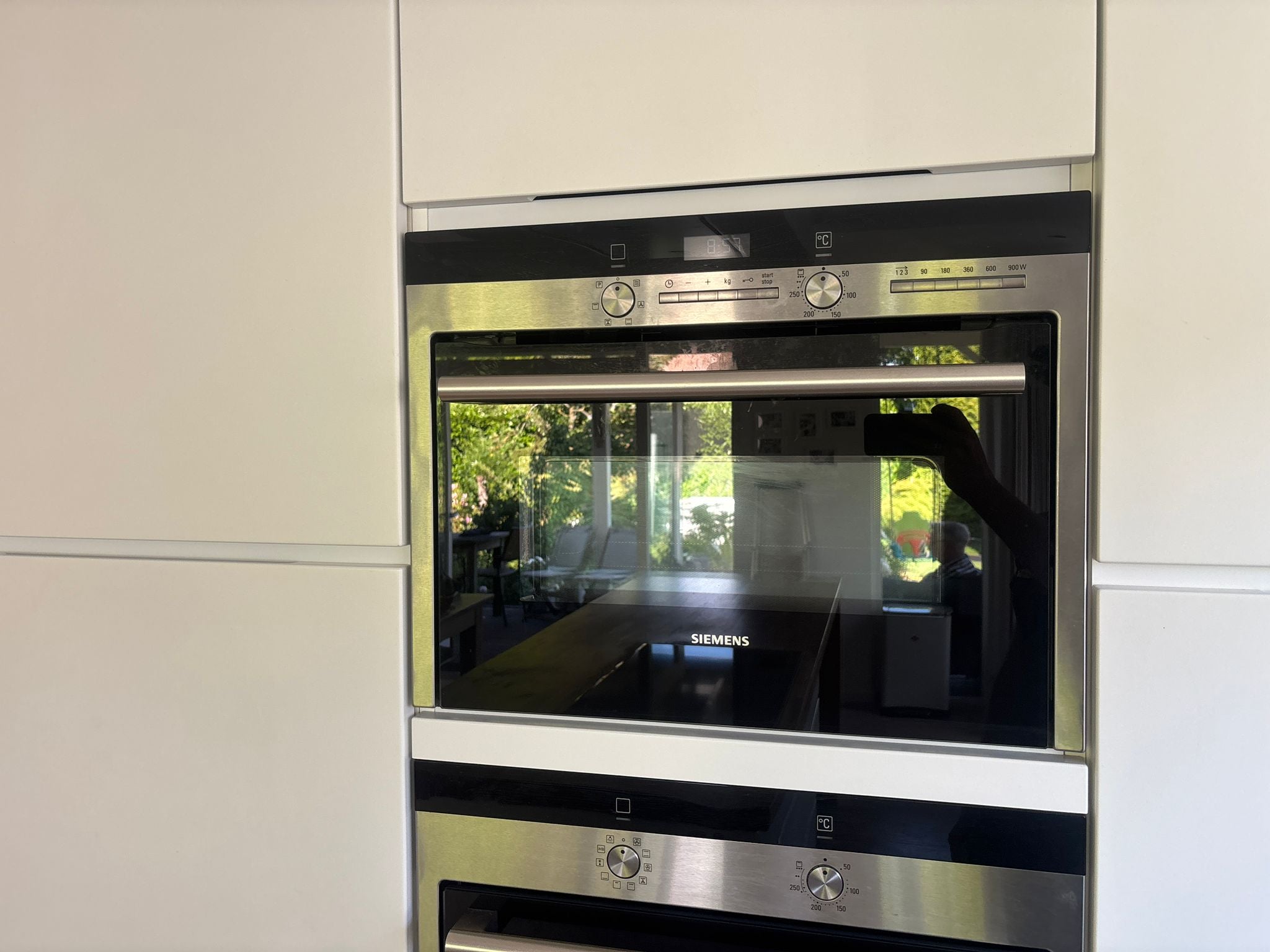 04845 - Witte eilandkeuken met bar
