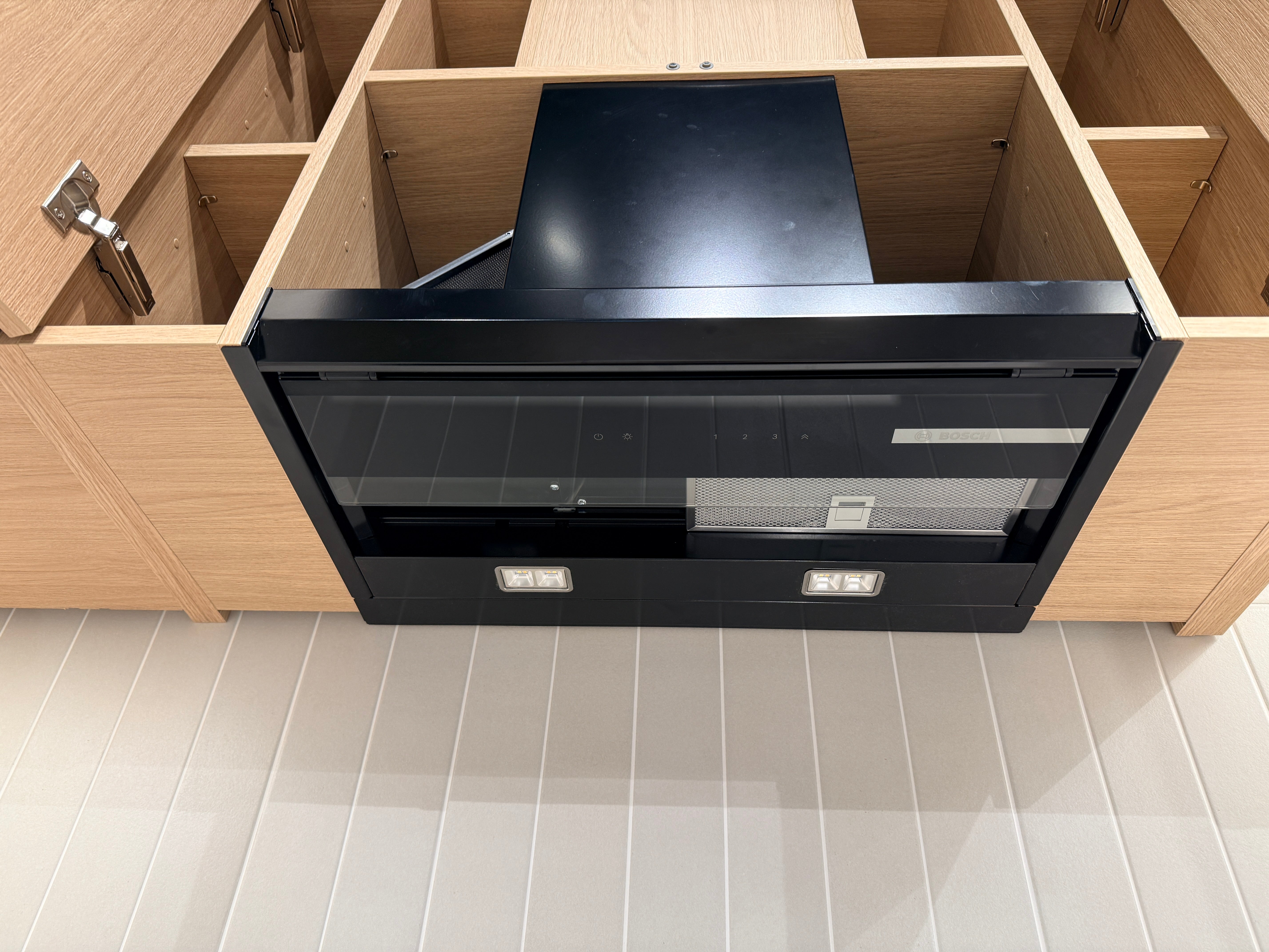 05103 - Schüller moderne L-keuken met eiland