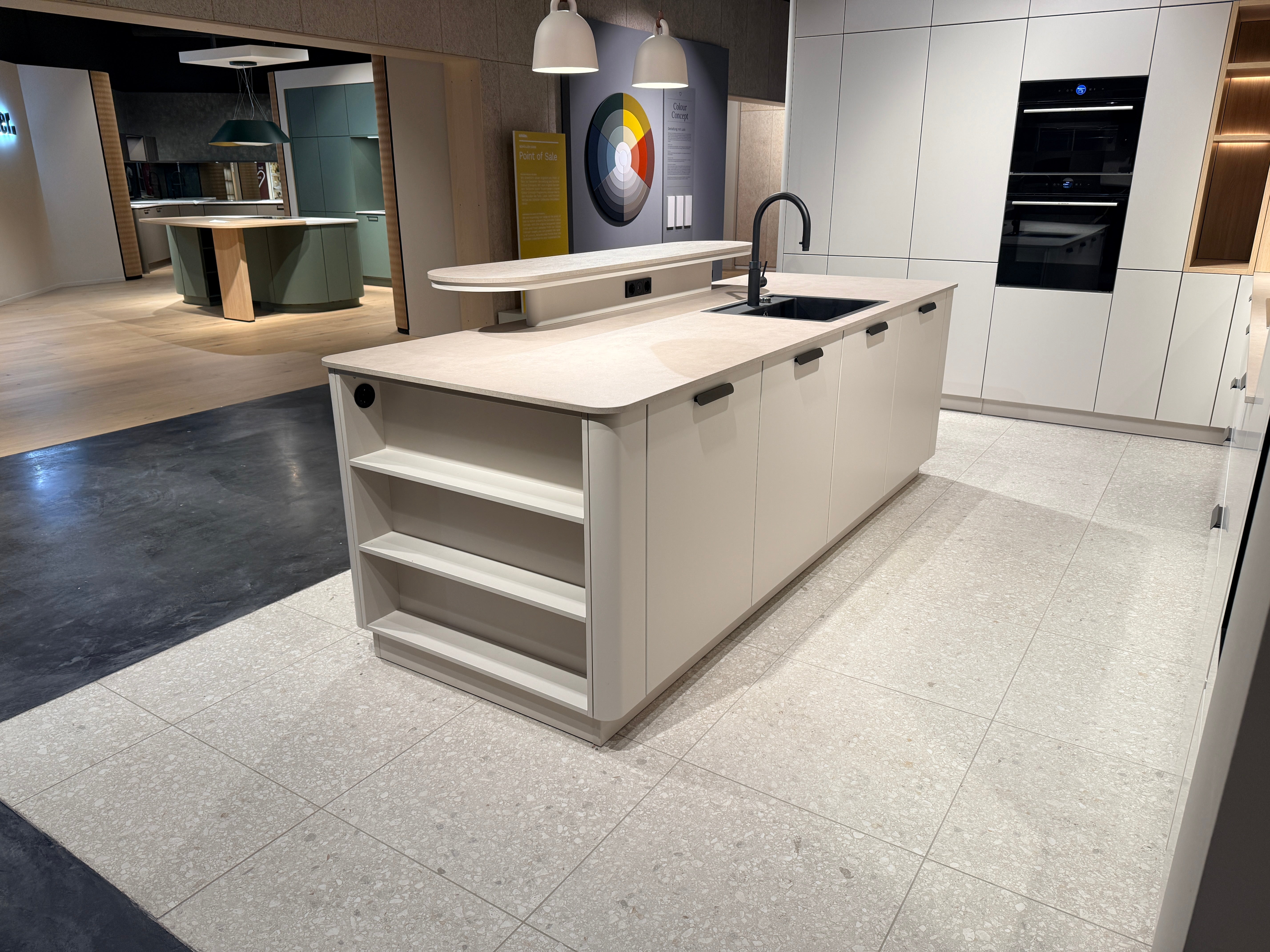 05103 - Schüller moderne L-keuken met eiland
