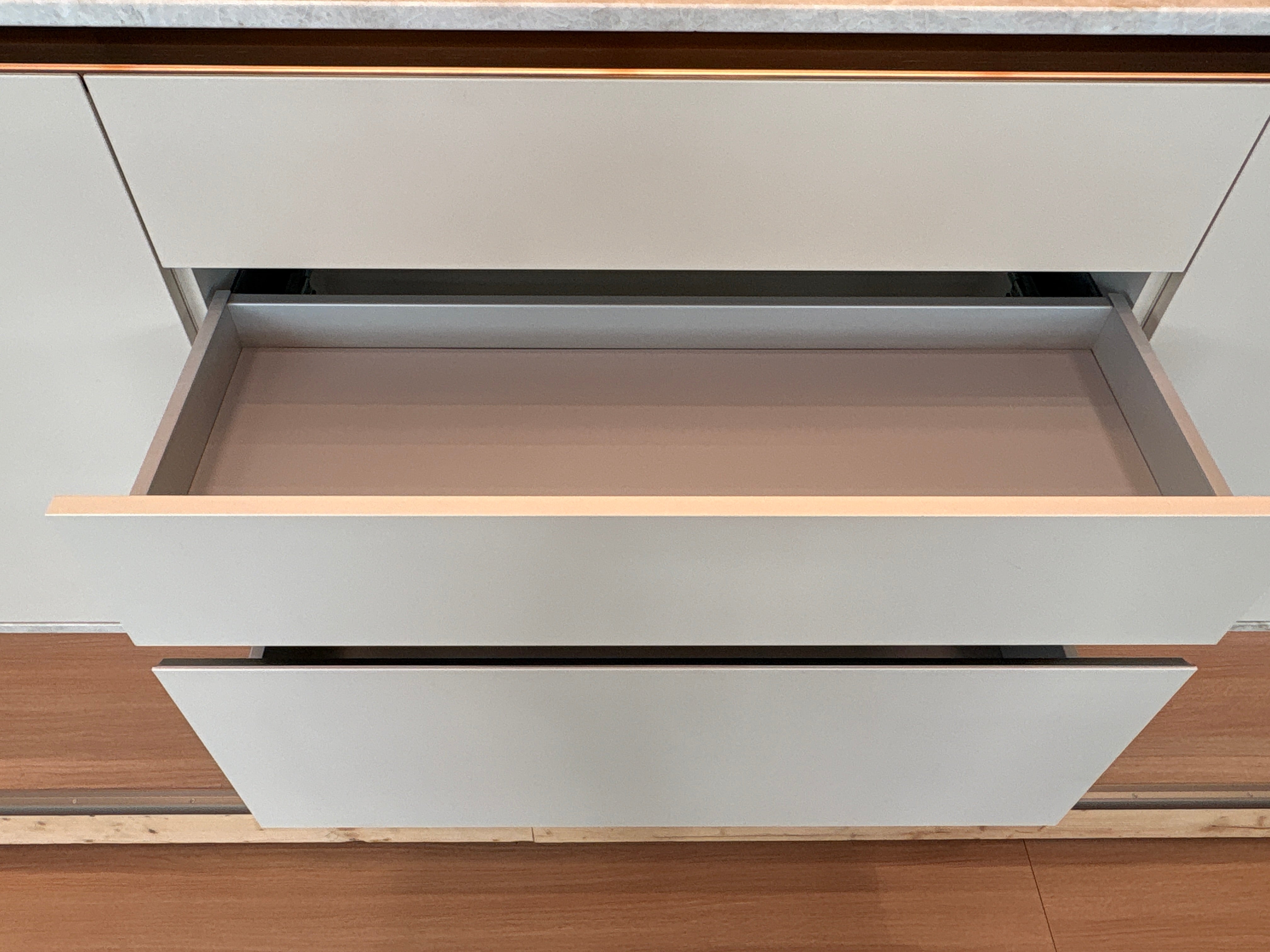 05121 - Luxe eilandkeuken van Pronorm met Bora apparatuur