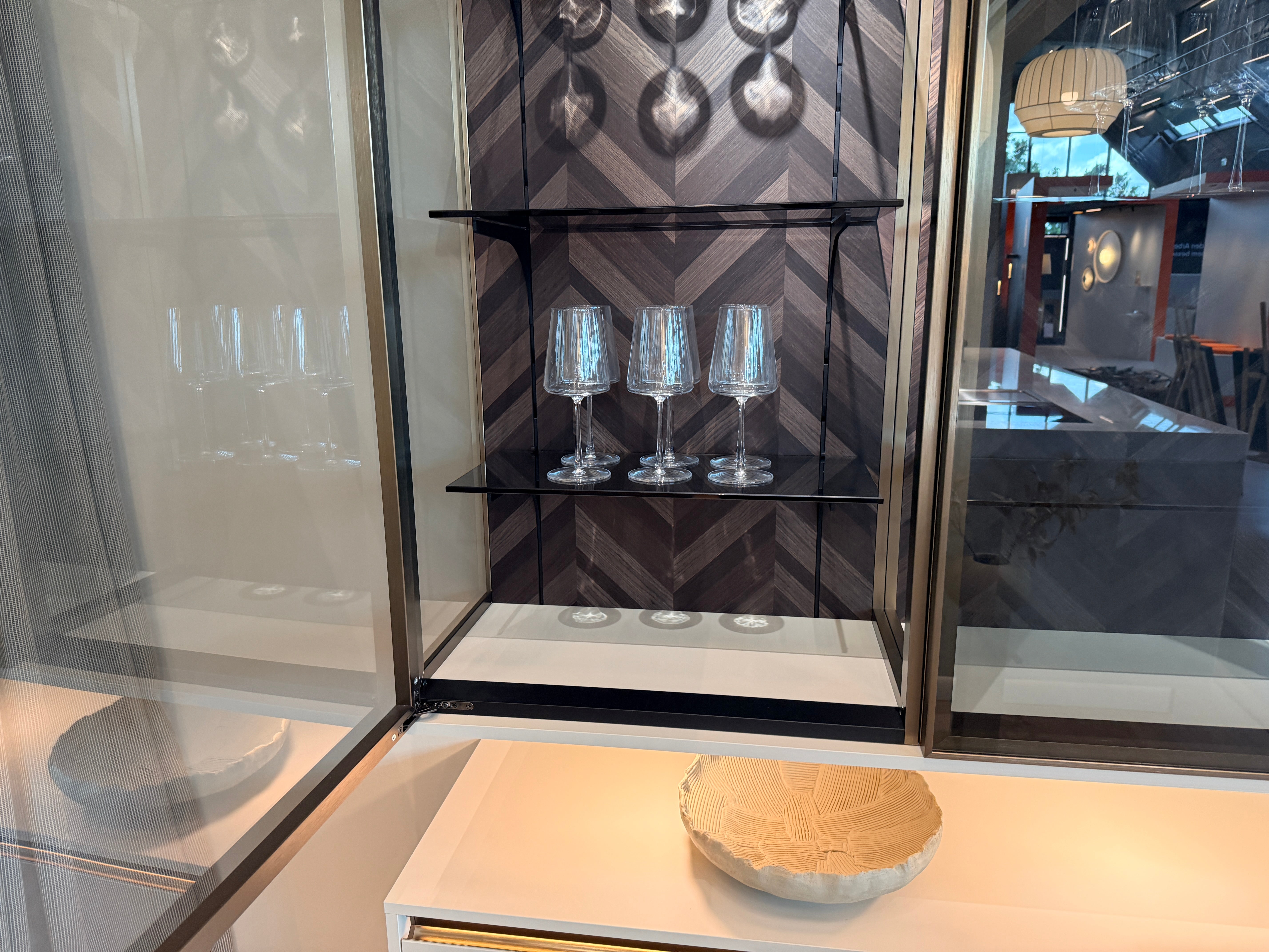 05127 - Vitrine meubel Pronorm