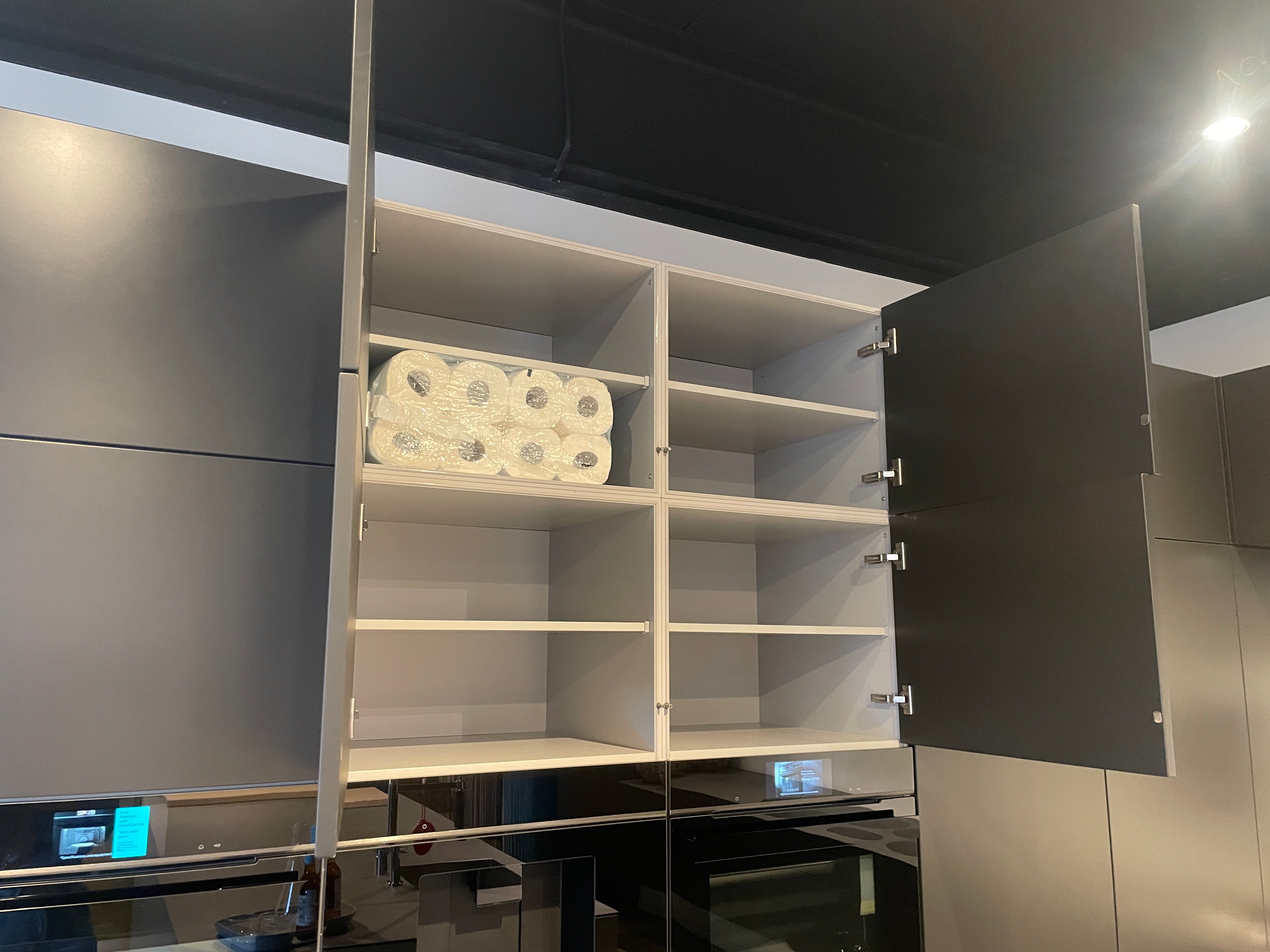 05173 - Luxe eilandkeuken met RVS front