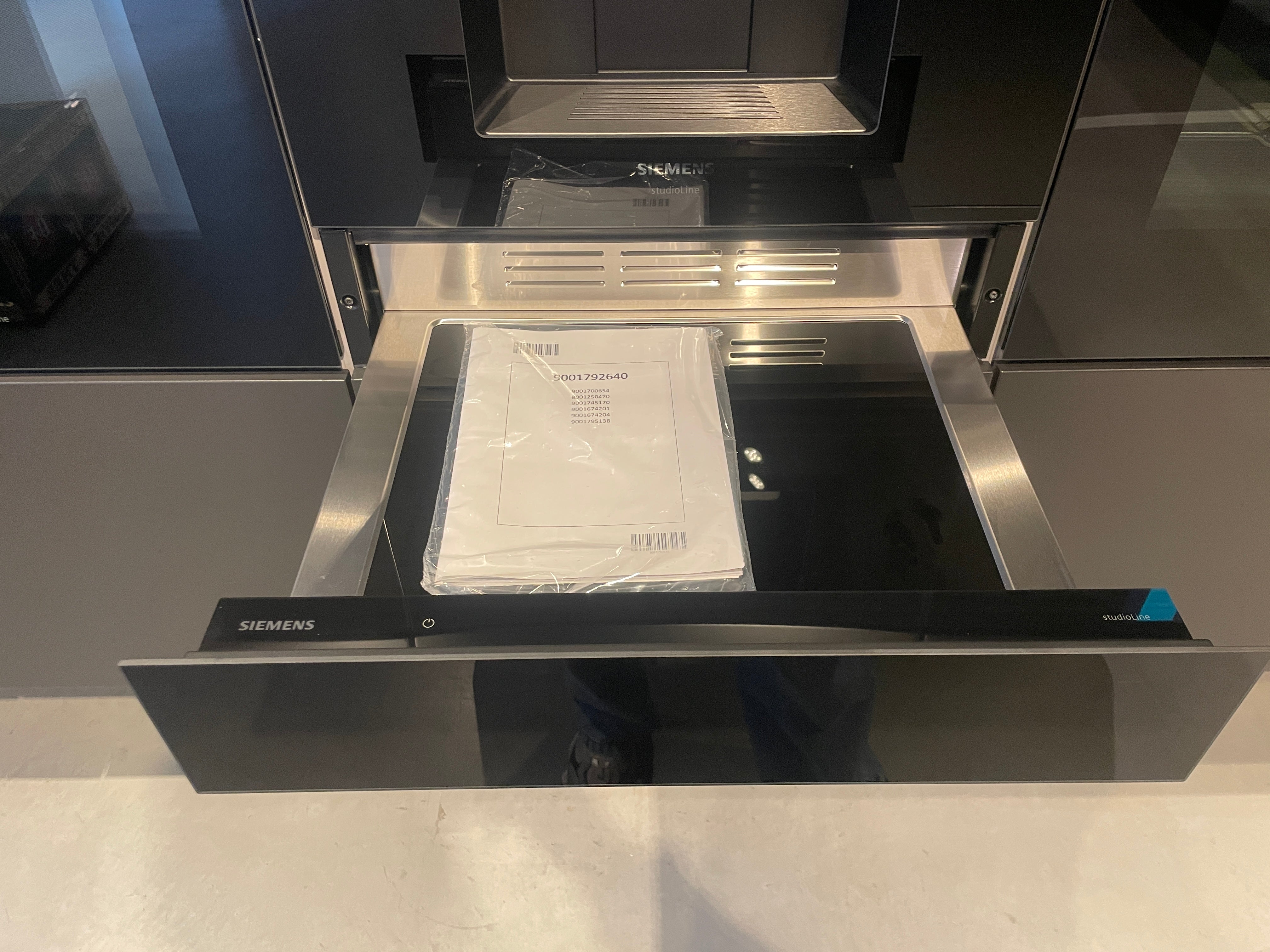 05173 - Luxe eilandkeuken met RVS front