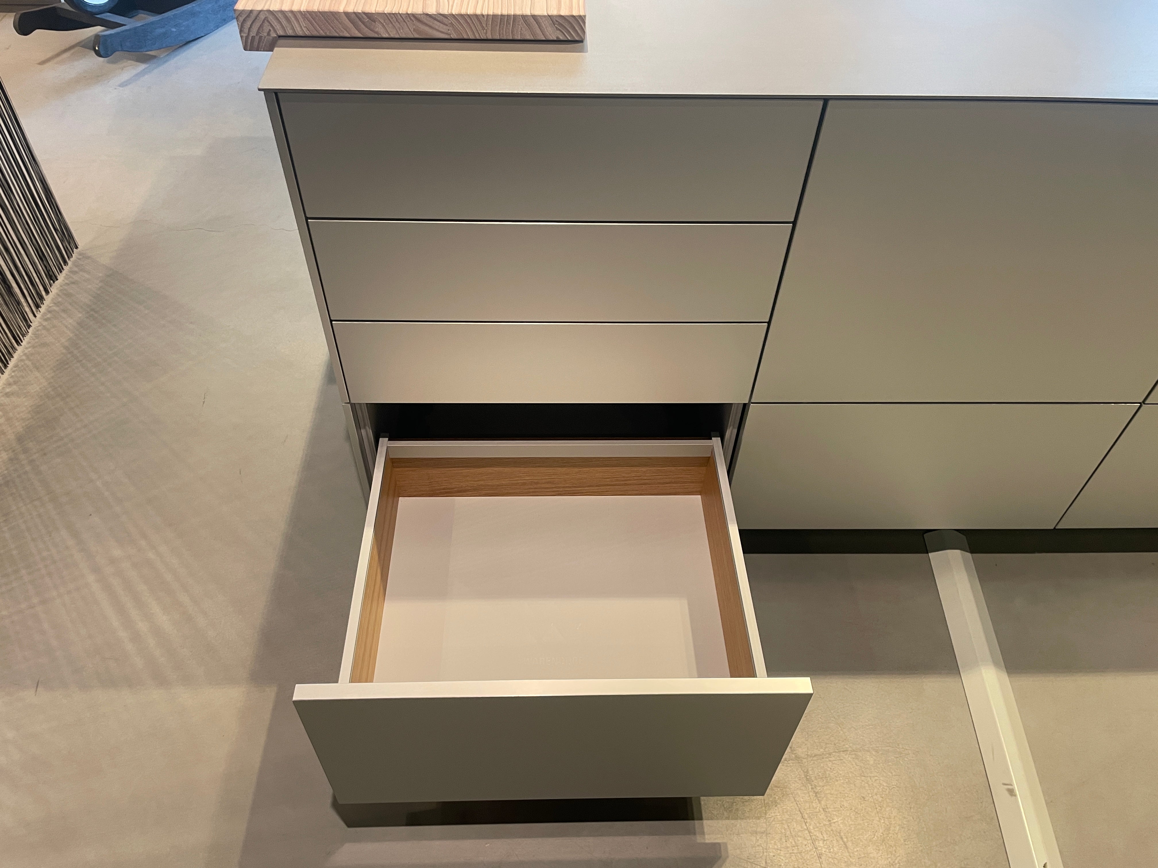05173 - Luxe eilandkeuken met RVS front