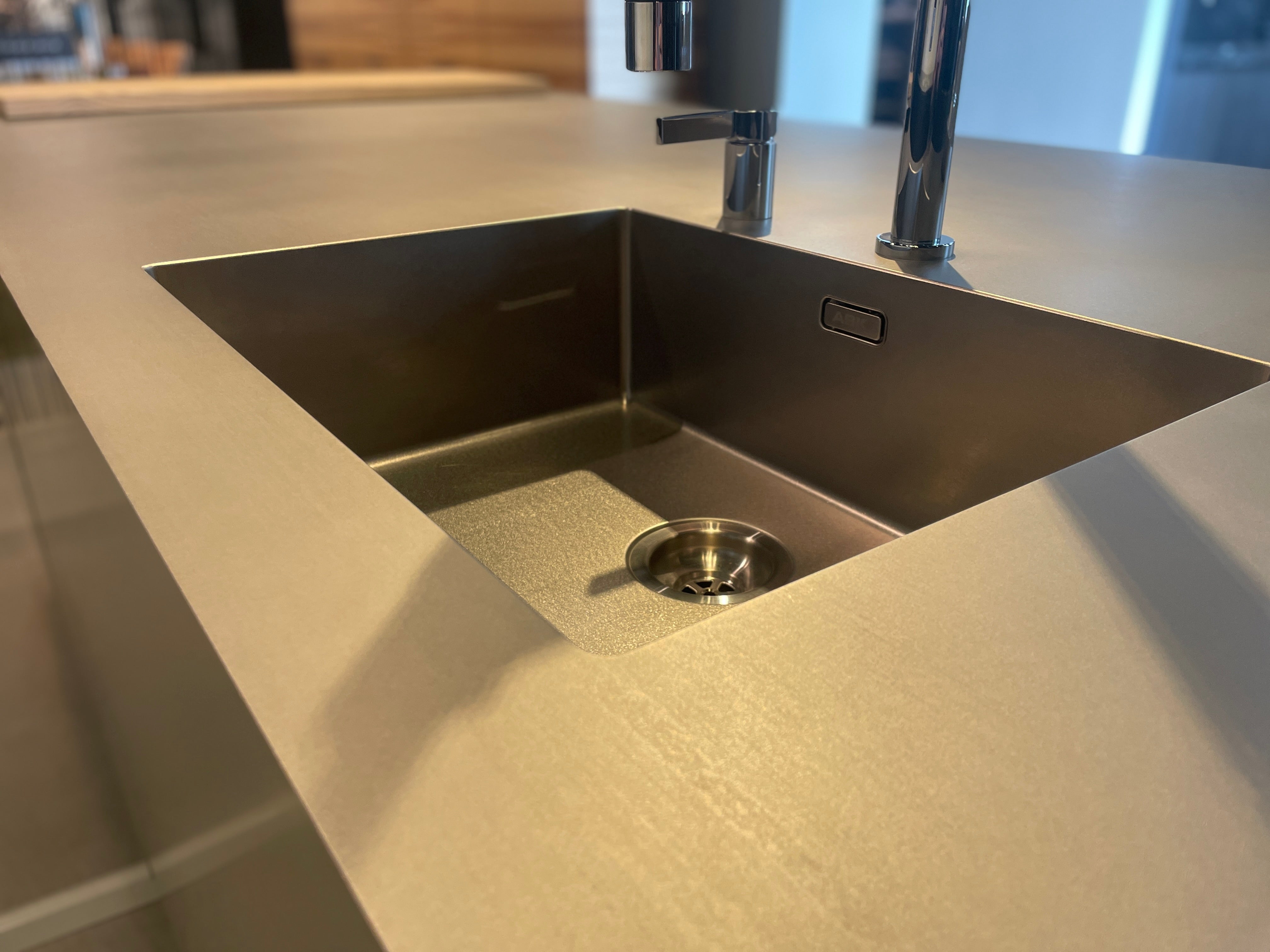 05173 - Luxe eilandkeuken met RVS front