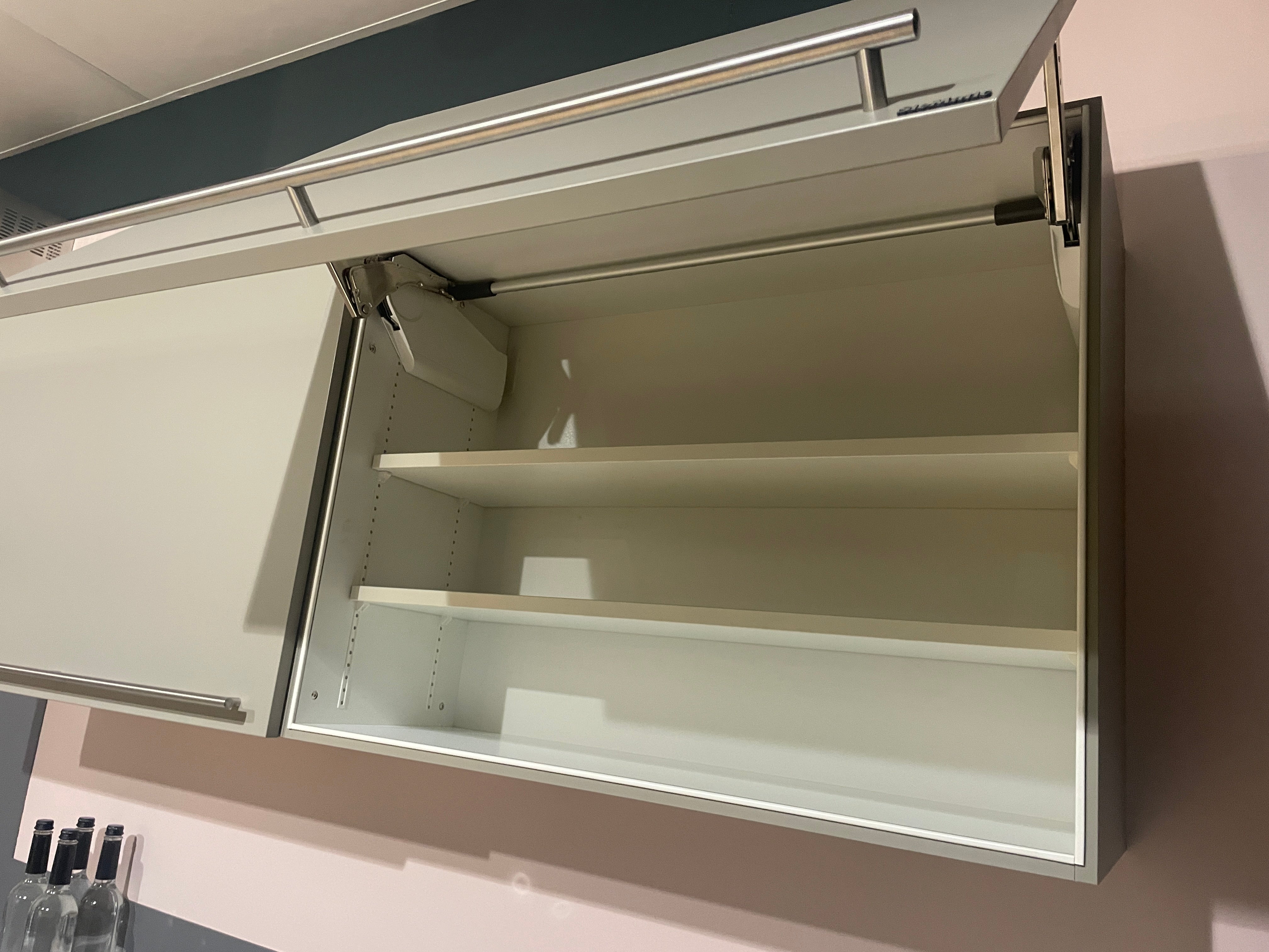 05193 - Siematic rechte keuken met kastenwand