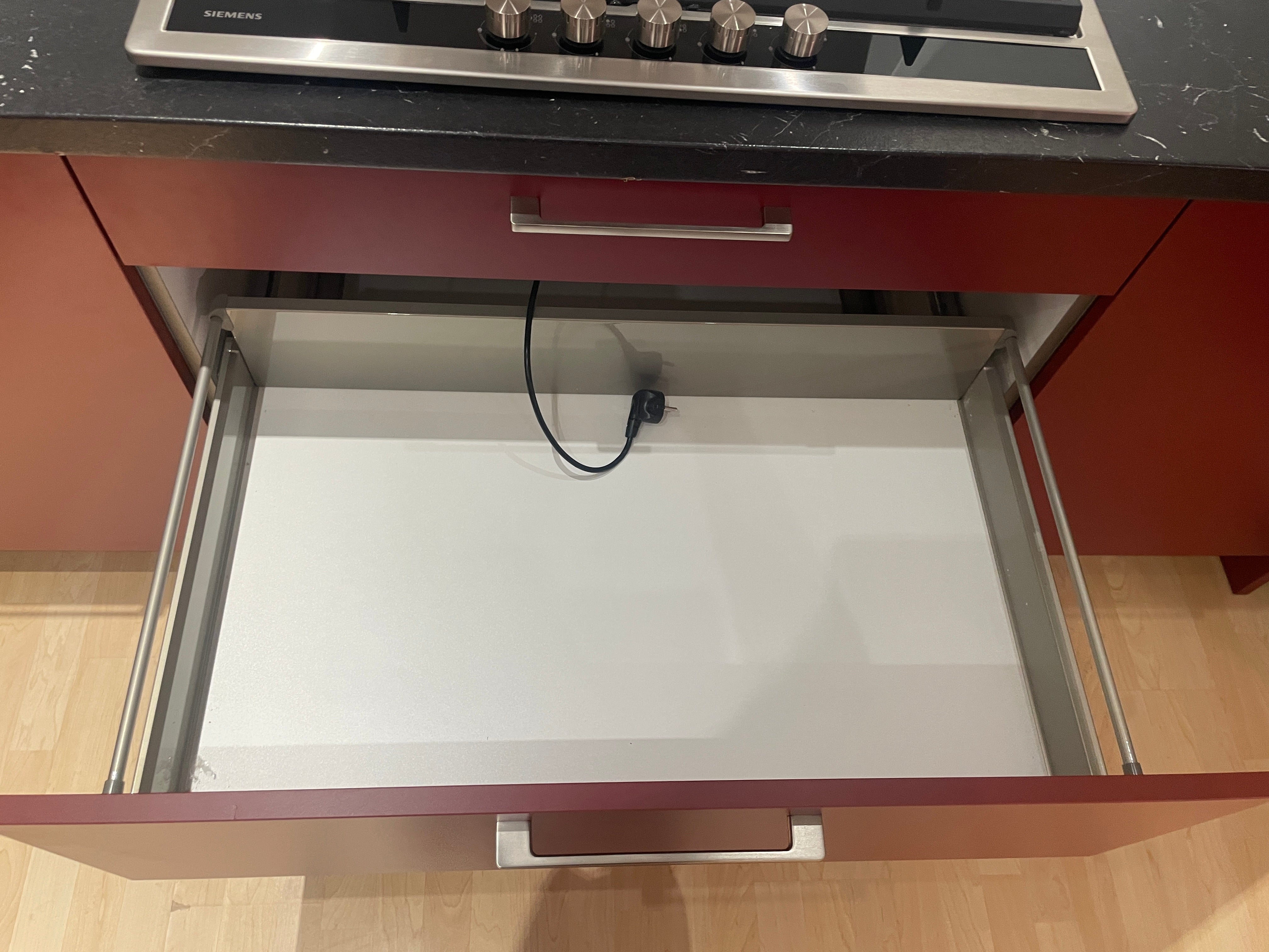 05209 - Retro rode keuken