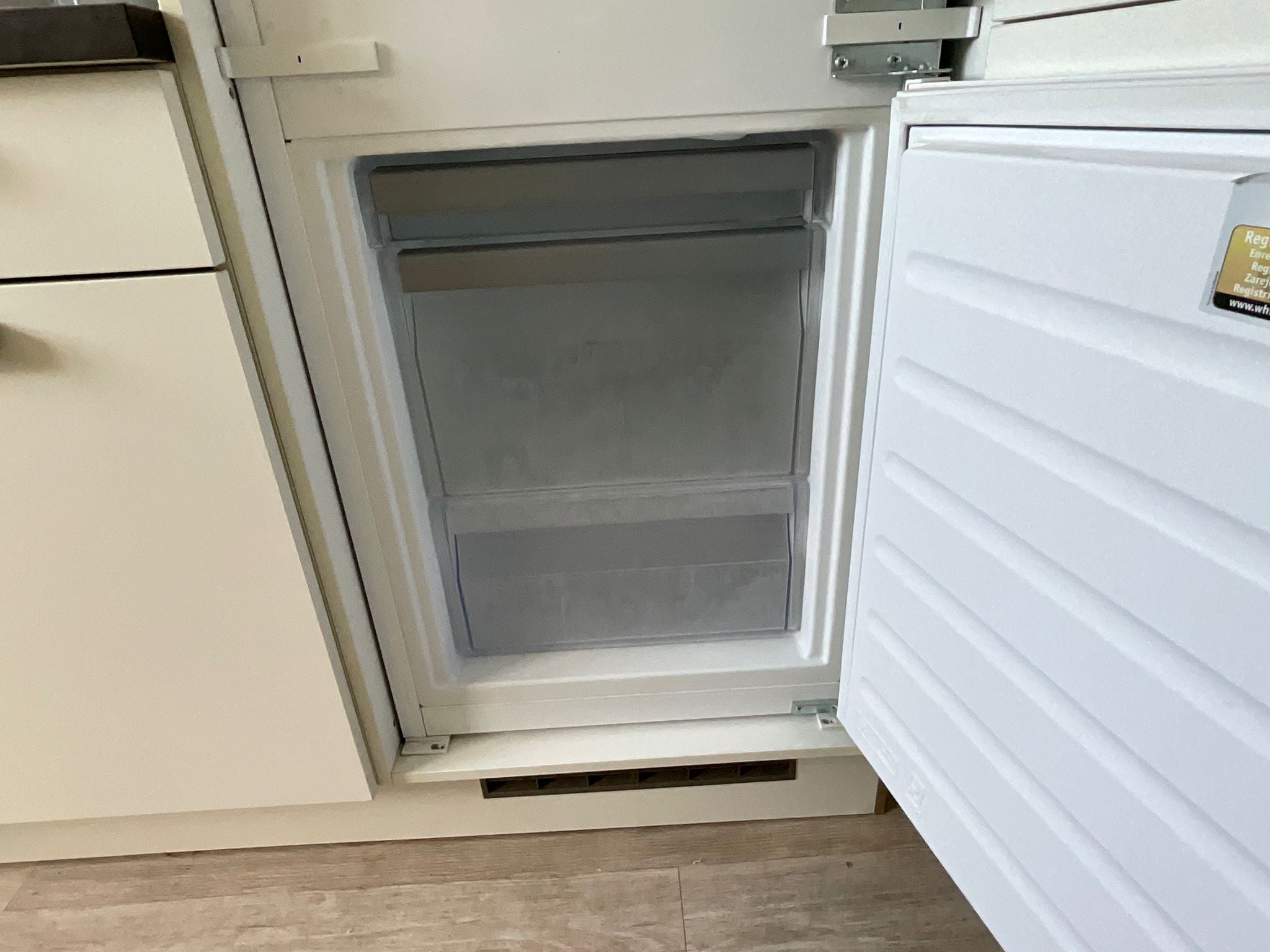 05239 - Witte hoekkeuken