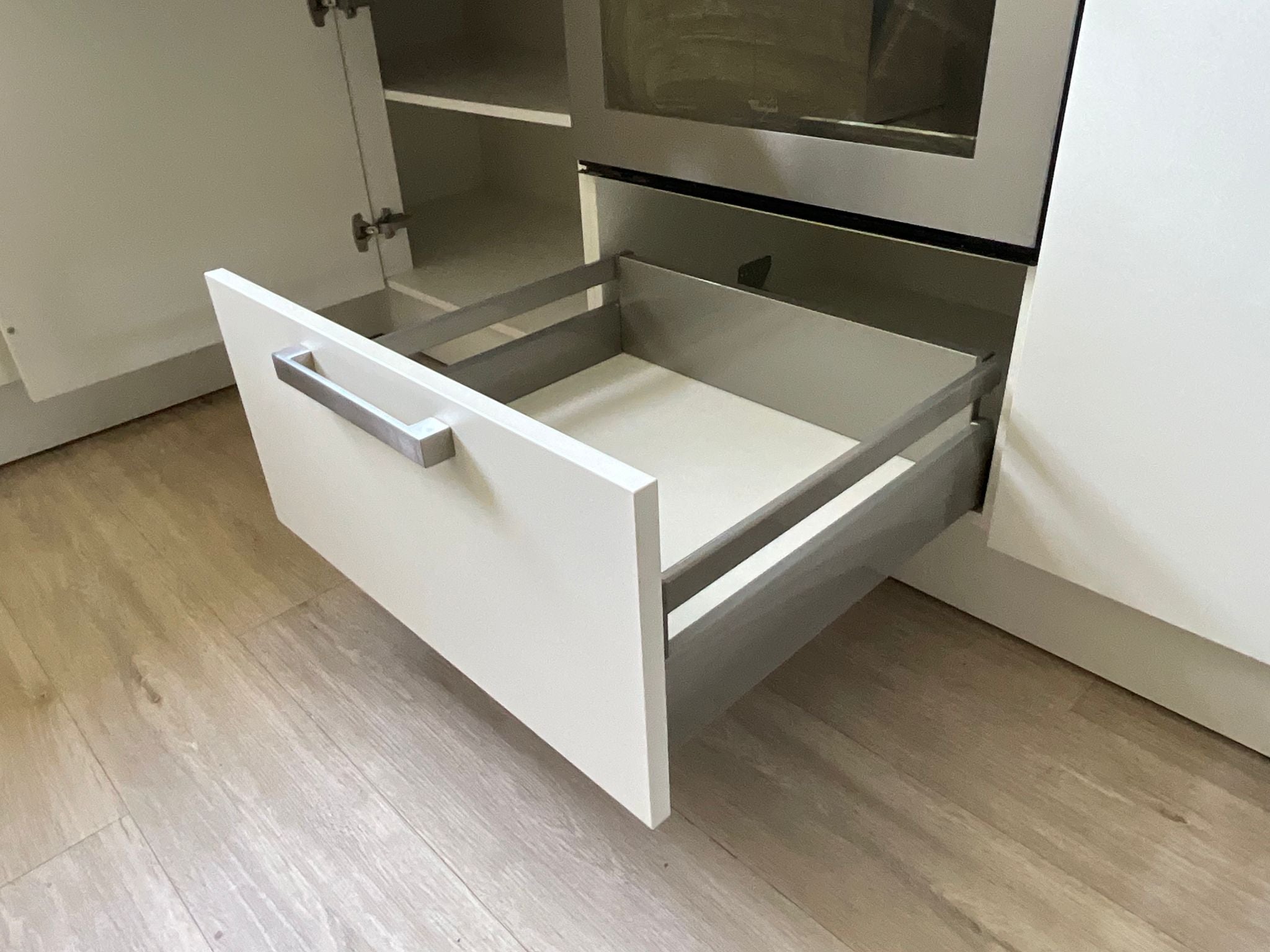 05239 - Witte hoekkeuken