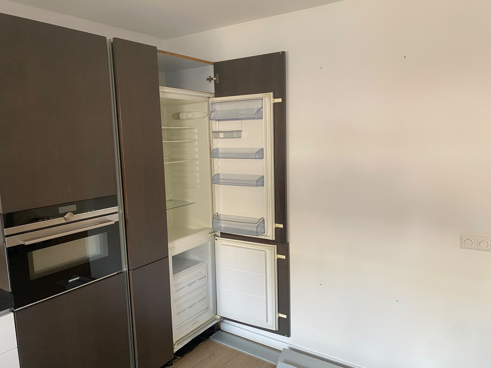 05051 - Moderne keuken met bar
