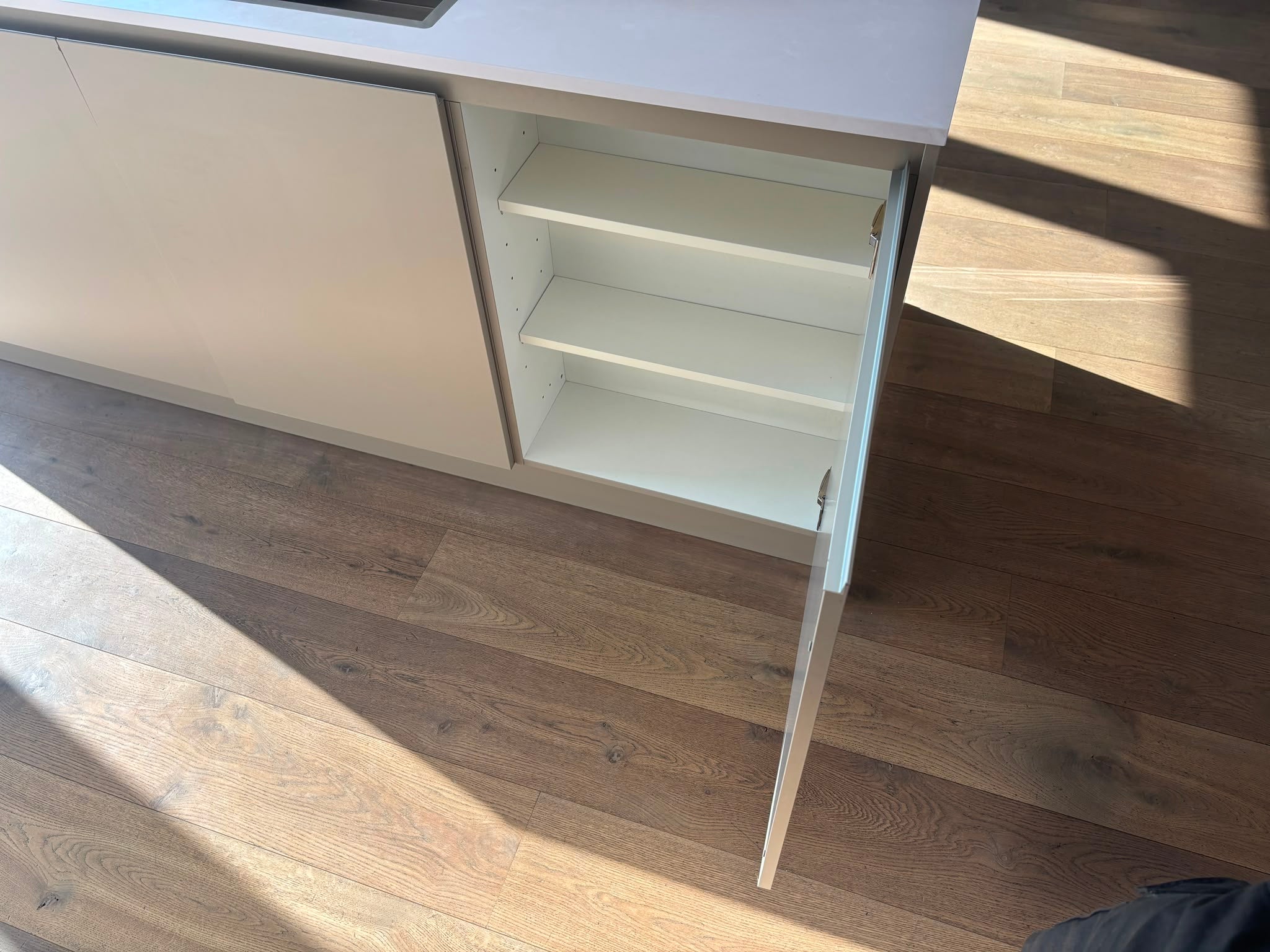 04755 - Beige eilandkeuken