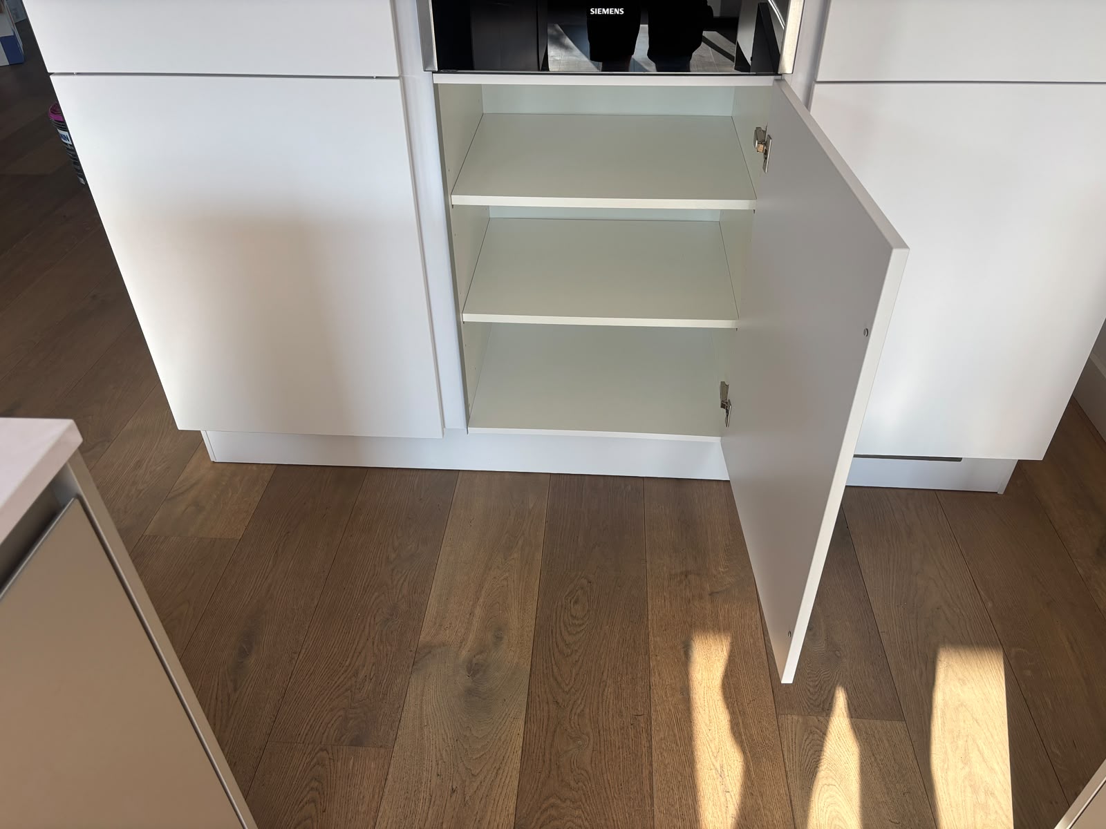 04755 - Beige eilandkeuken