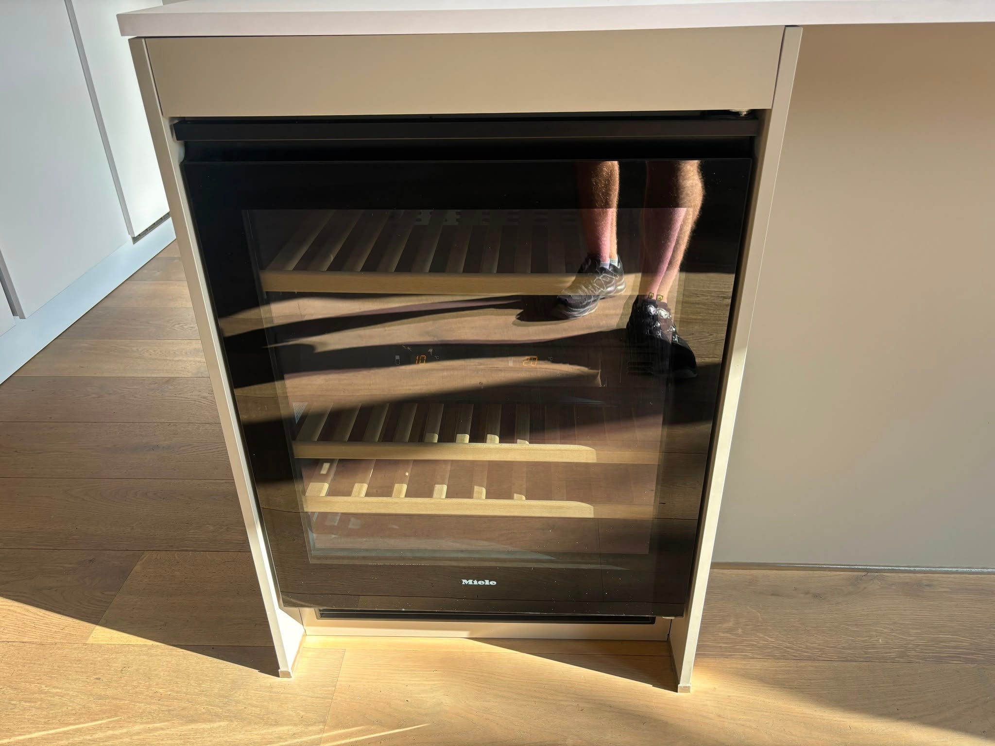 04755 - Beige eilandkeuken
