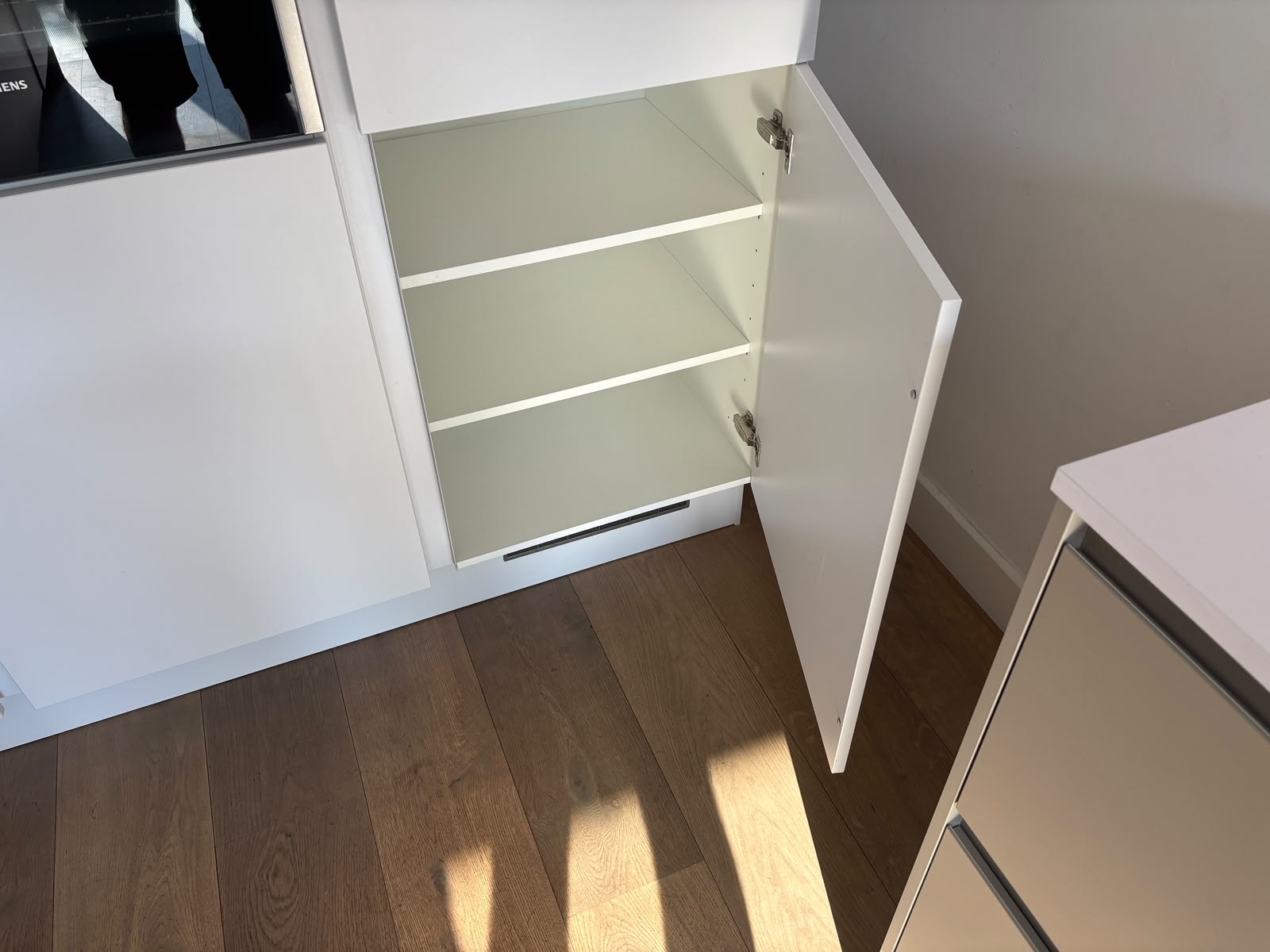 04755 - Beige eilandkeuken