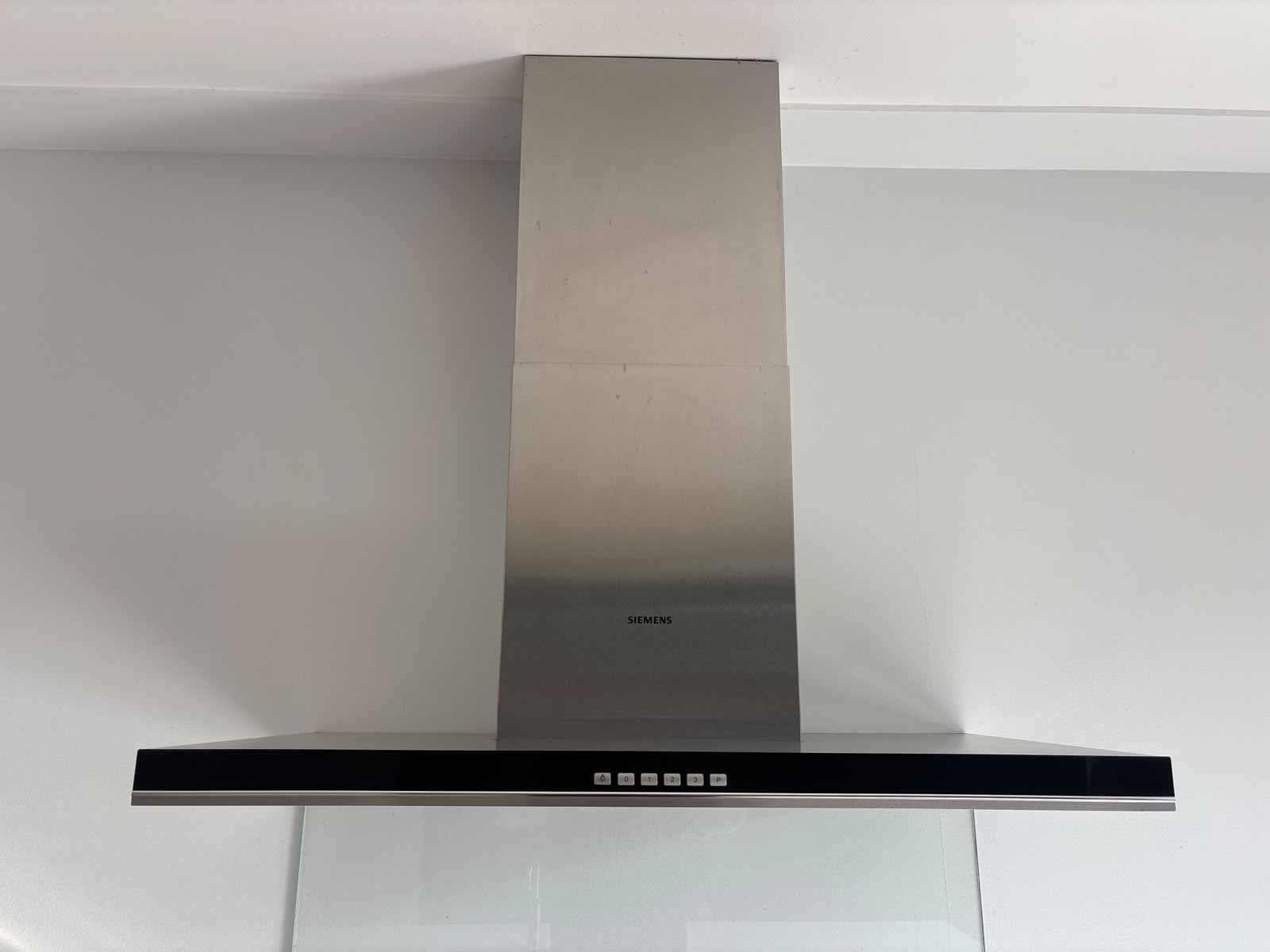 04755 - Beige eilandkeuken