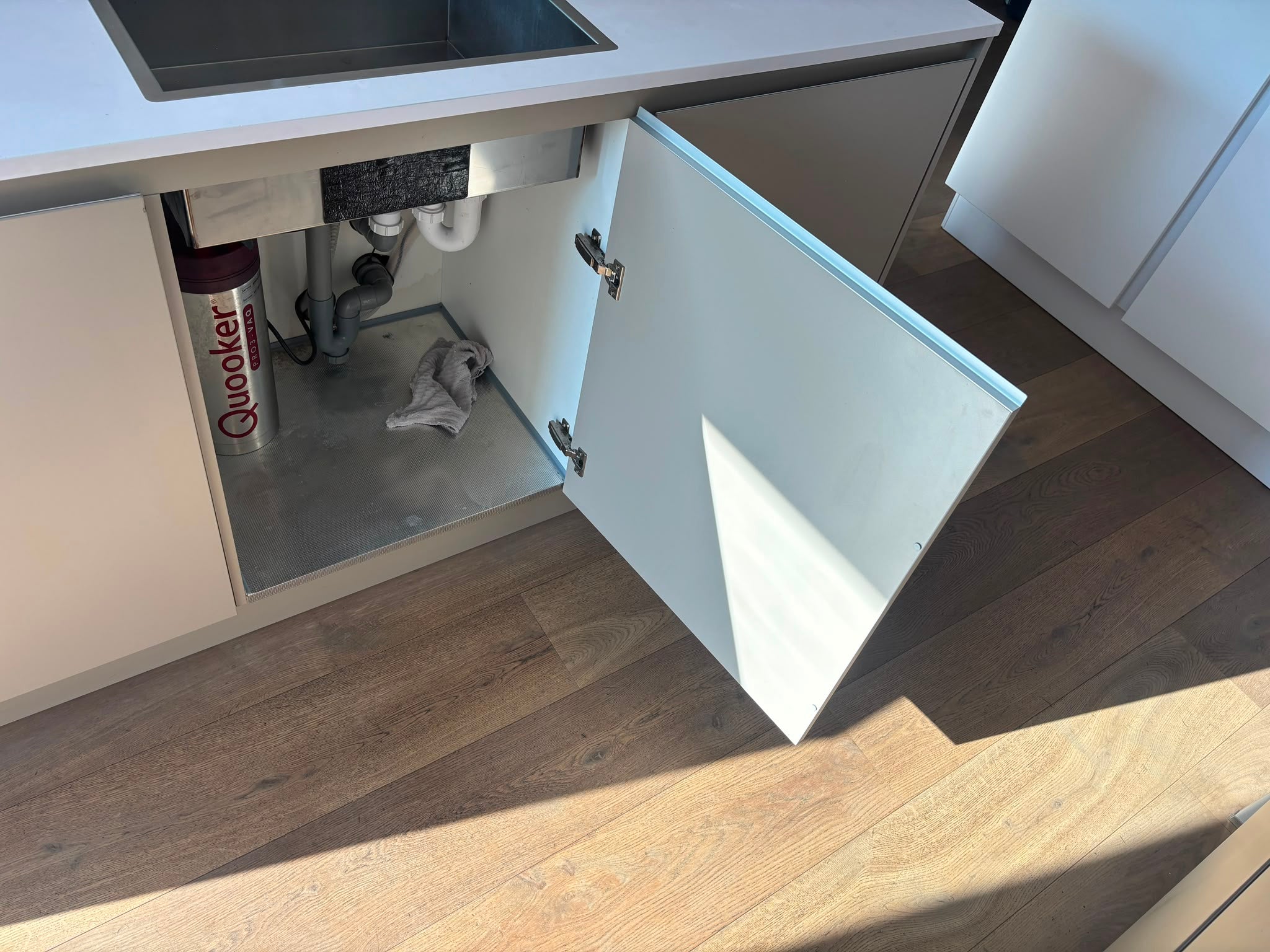 04755 - Beige eilandkeuken