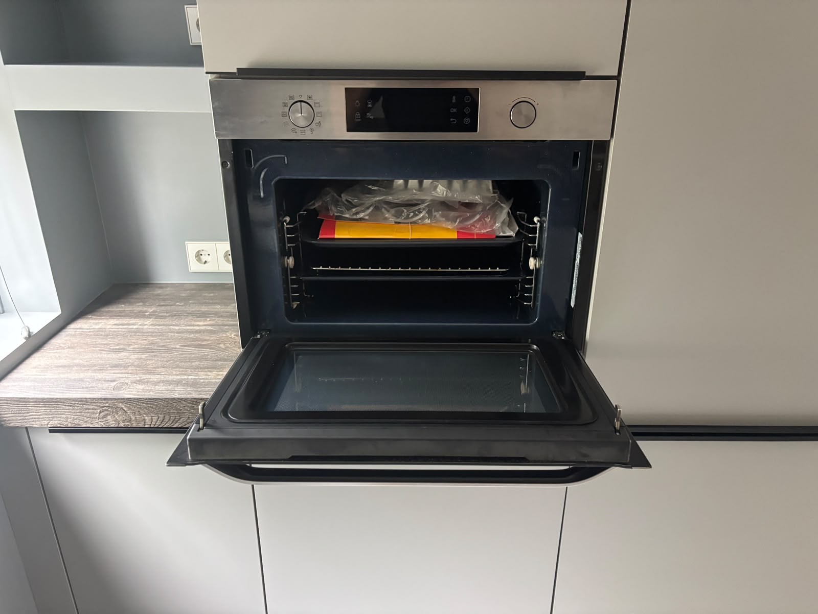05227 - Antraciete parallel keuken