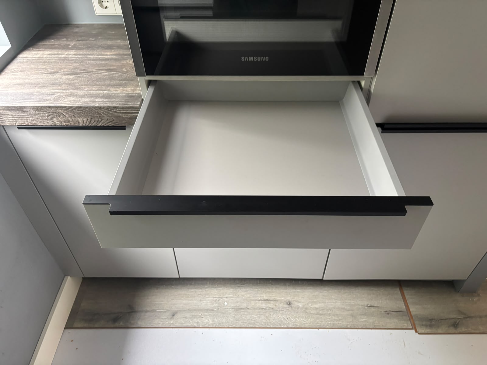 05227 - Antraciete parallel keuken