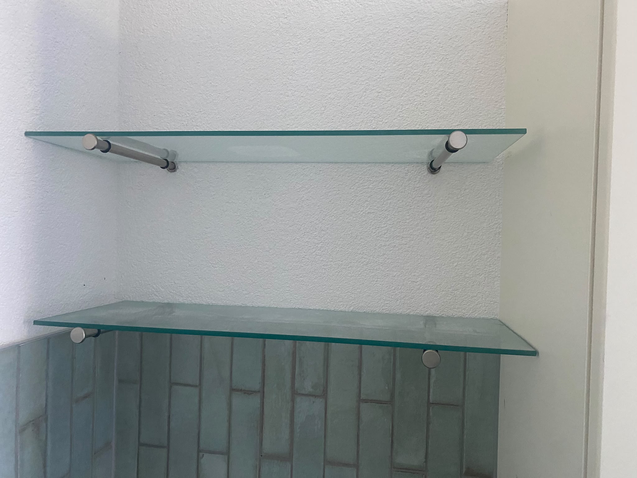 05131 - Witte hoekkeuken