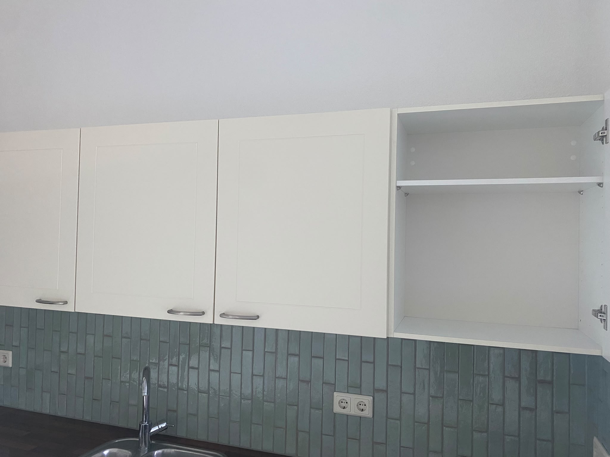 05131 - Witte hoekkeuken
